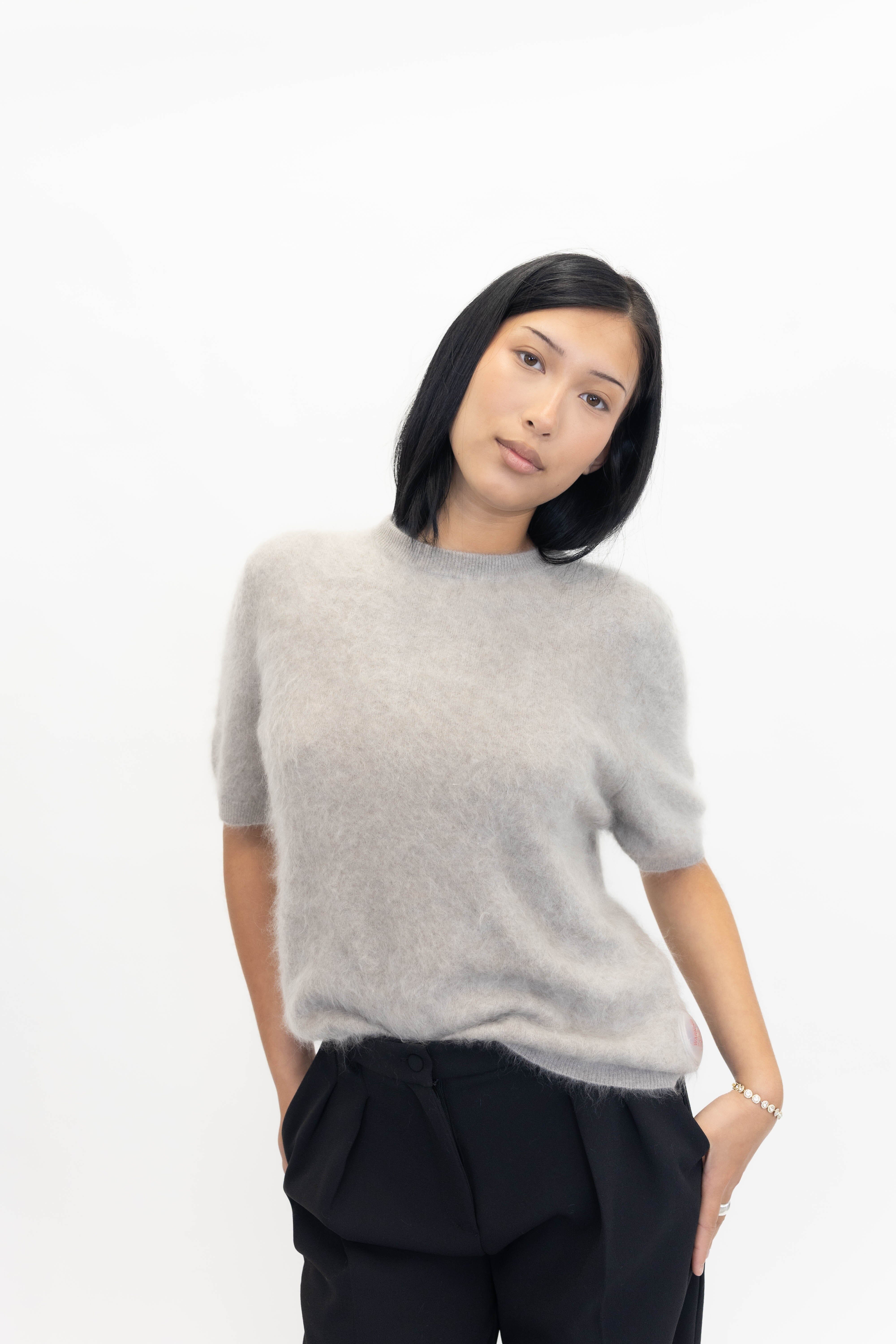 BRUSHED SHORT SLEEVE IN GREIGE KNIT SOFT GOAT