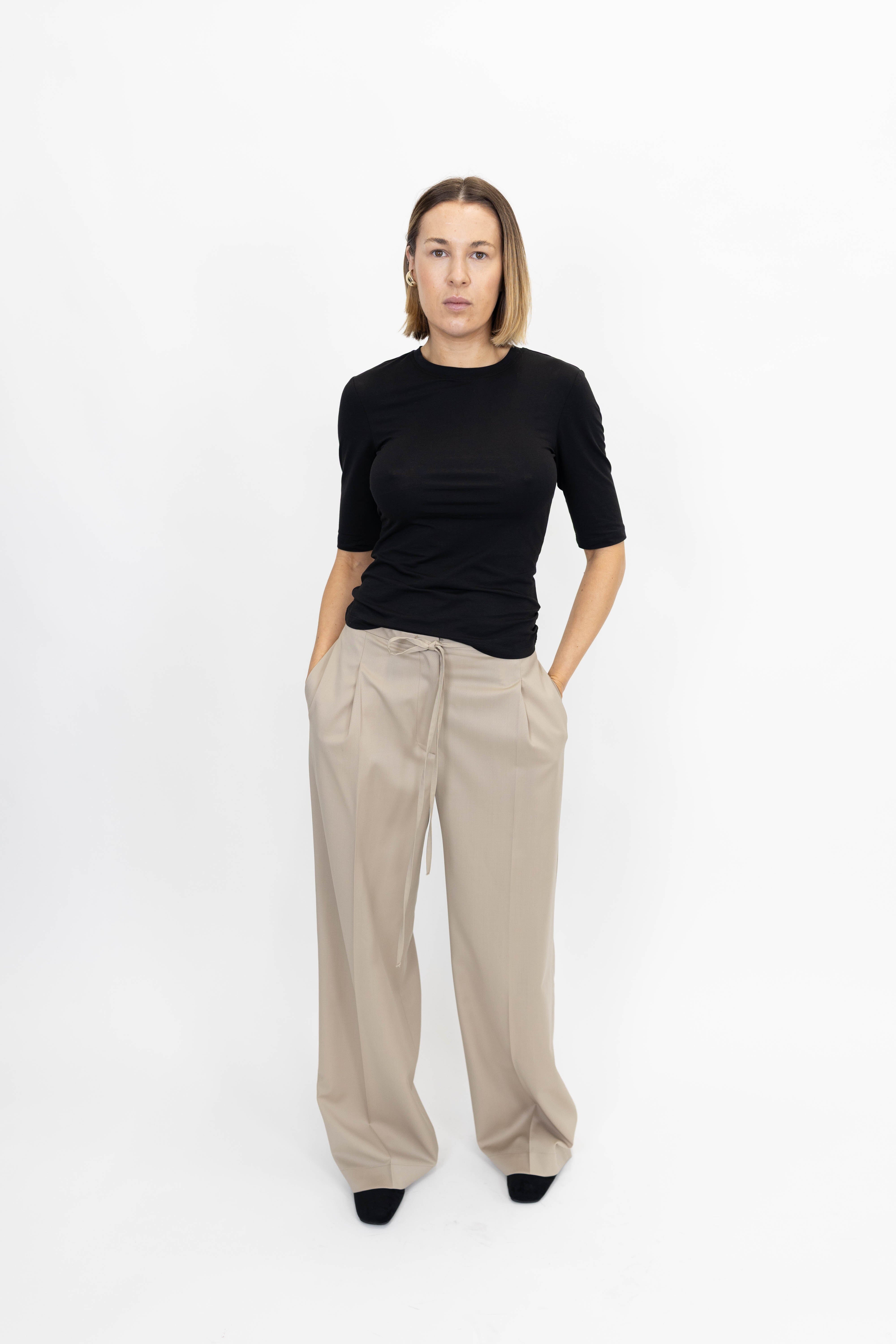 MIDA SS TOP IN BLACK TOP GESTUZ