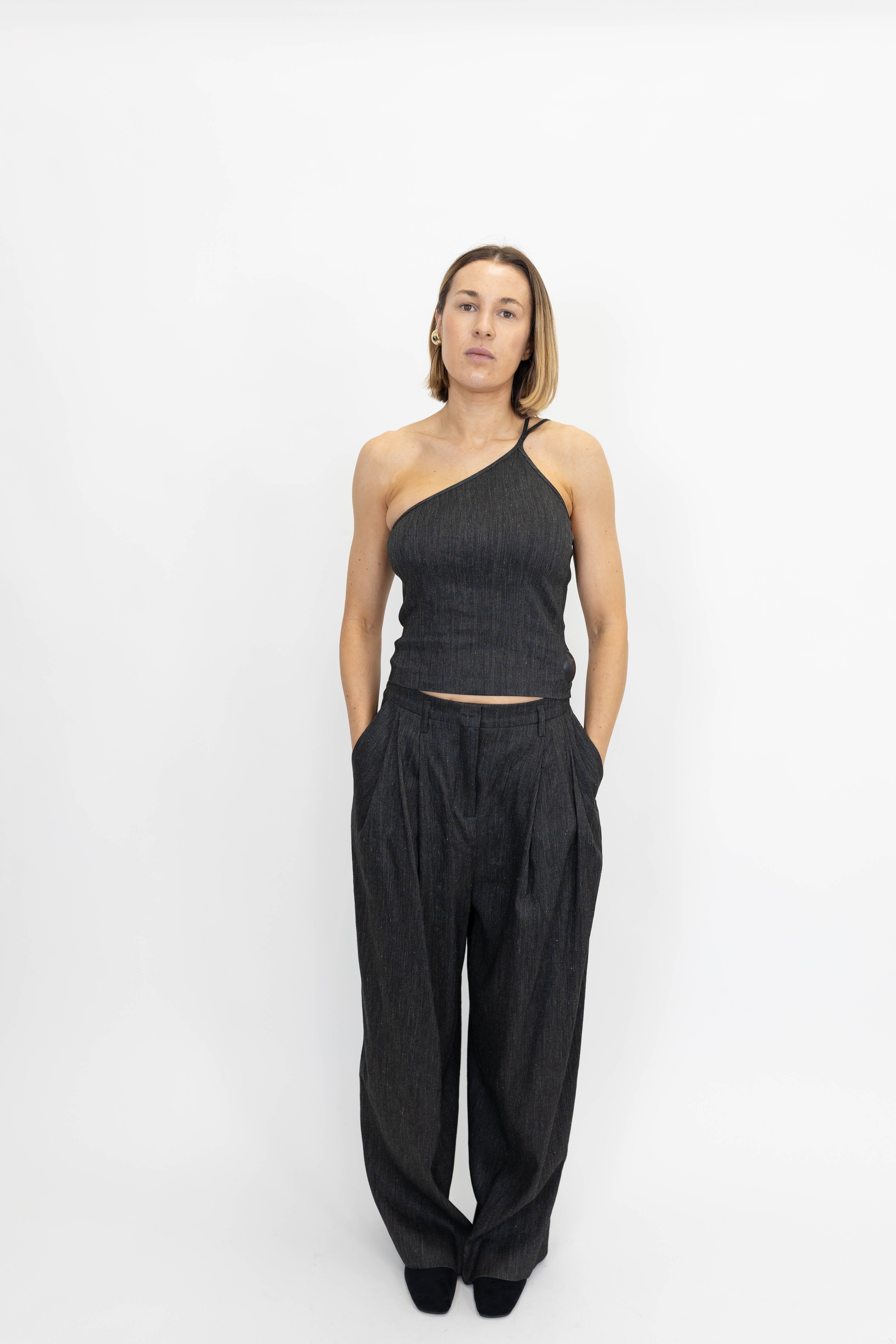 JESSICA TOP IN DARK GREY TOP HERSKIND