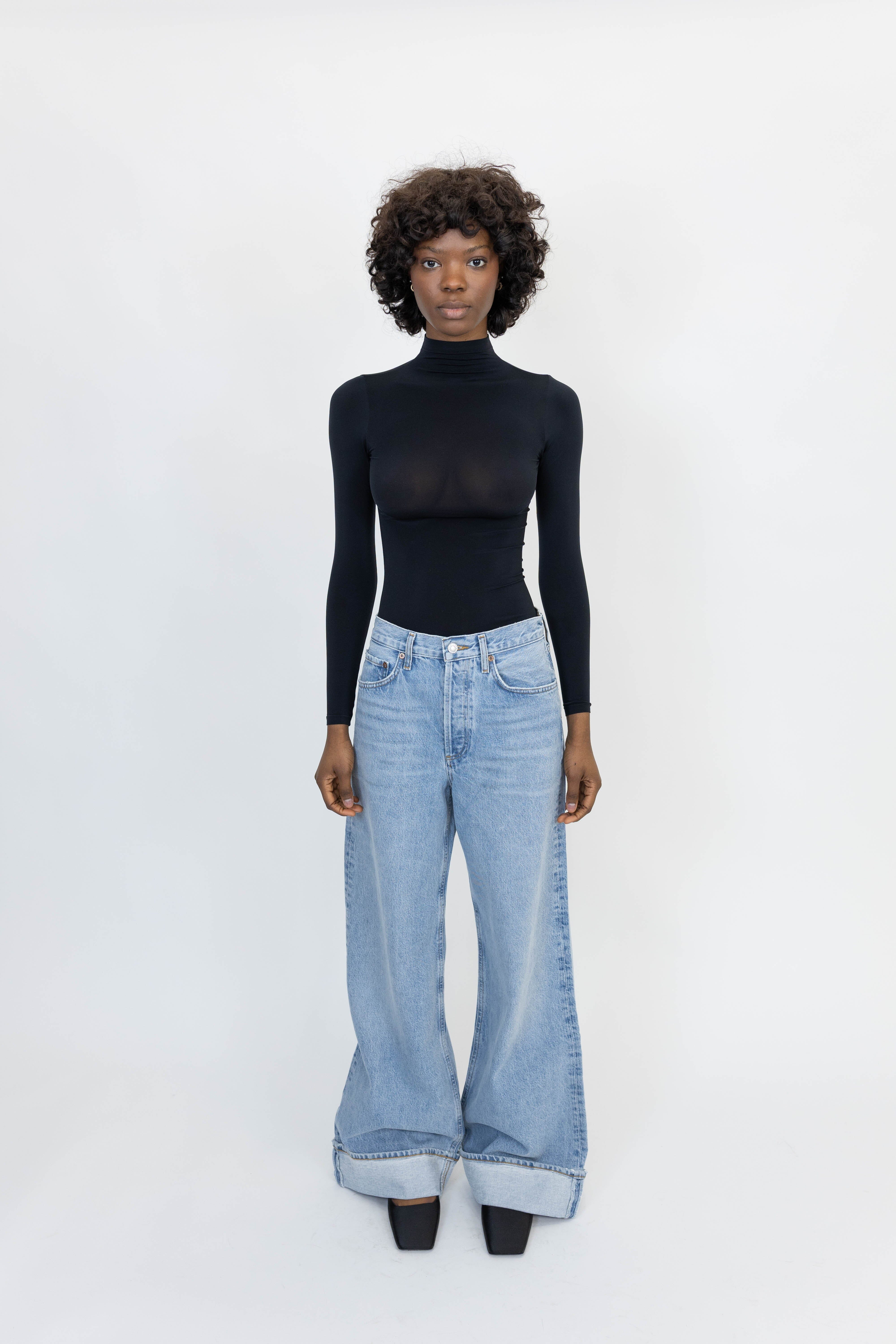 BUENOS AIRES LONG SLEEVE STRING BODY IN BLACK BODY WOLFORD