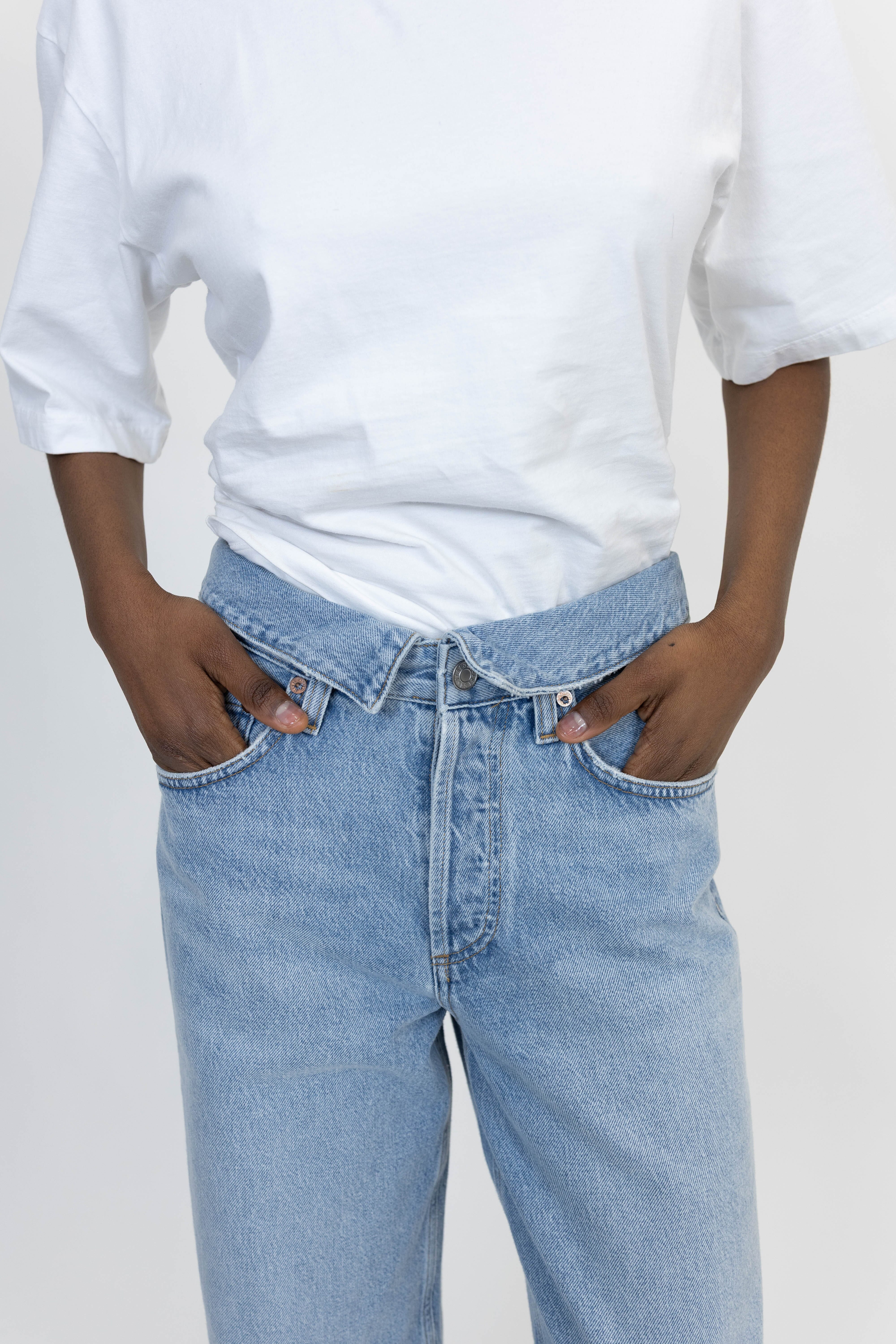 ECHO TAPER JEAN IN SYLLABLE JEANS AGOLDE