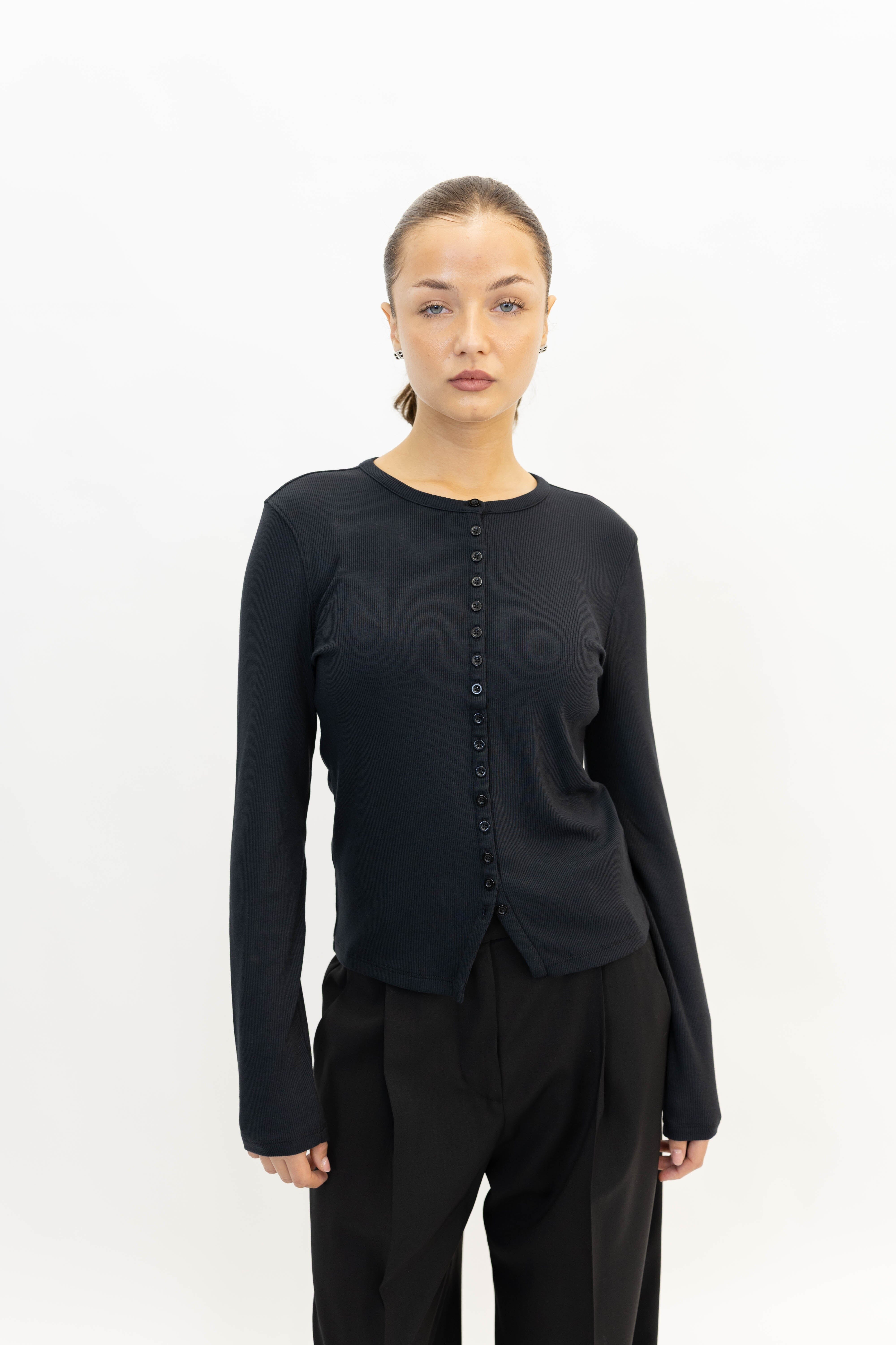 THE RIB SPLAY TOP IN BLACK TOP FRAME