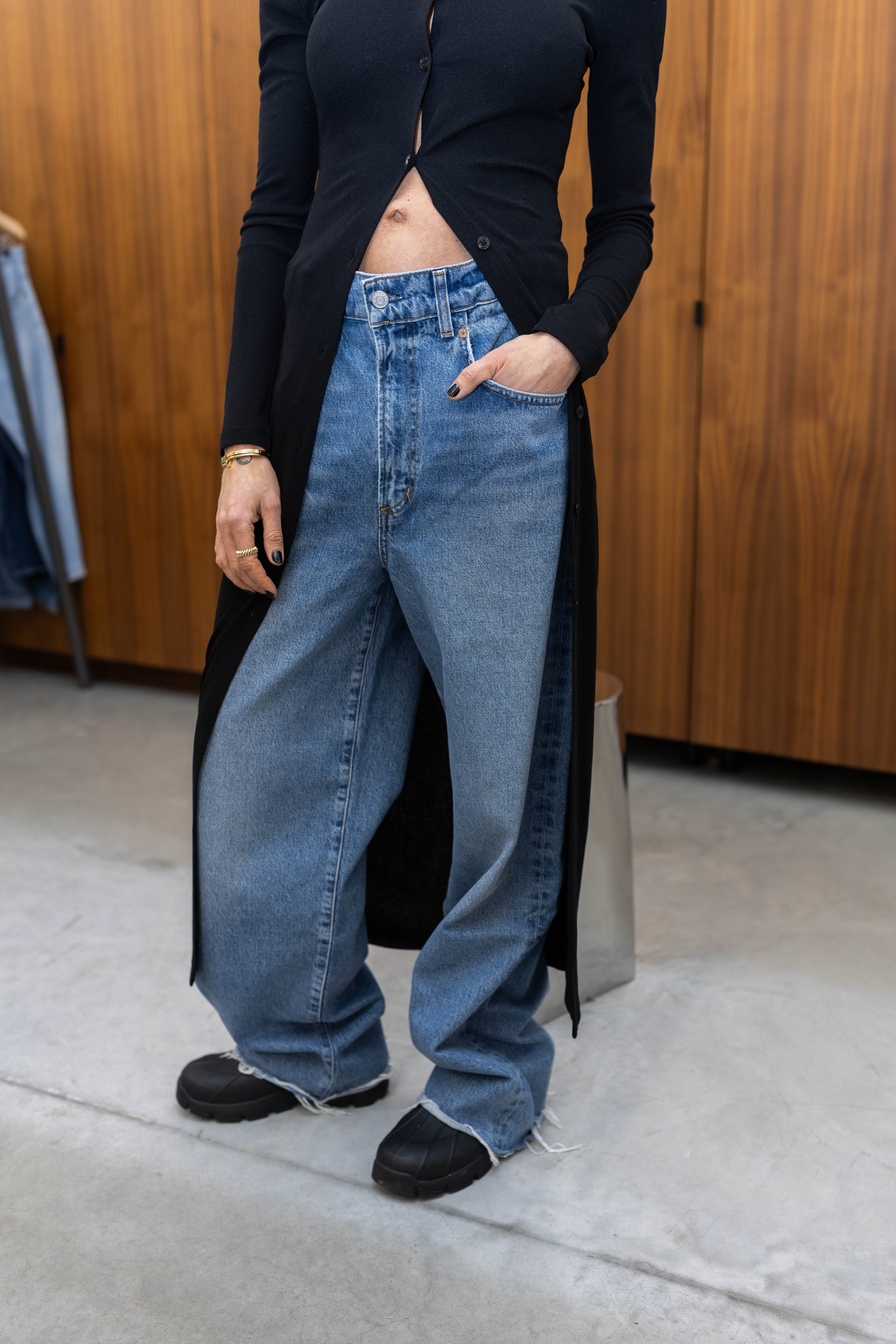 LYONNE JEANS IN OUTBREAK JEANS AGOLDE