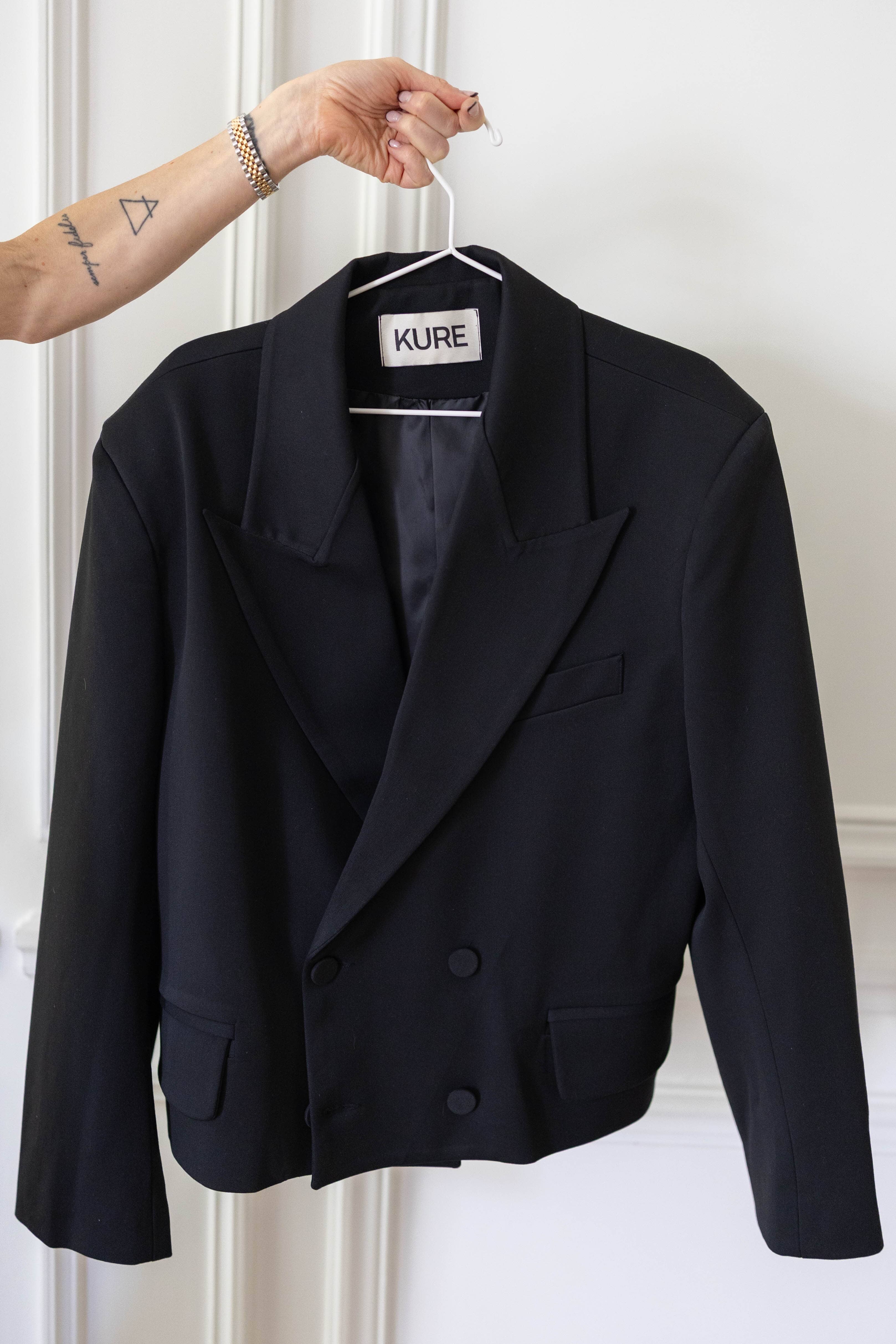 BOXY BLAZER IN BLACK BLAZER KURE