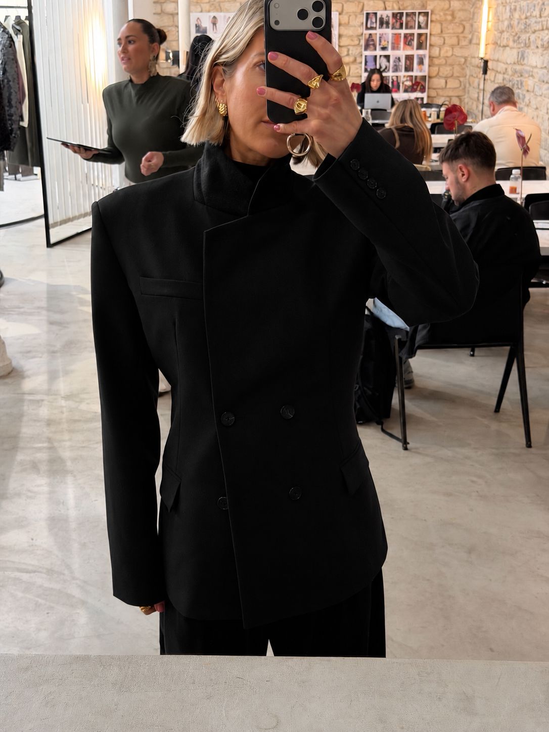 BLUFF JACKET IN BLACK JACKET IRO