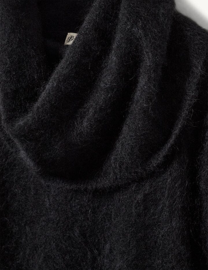 ROMA NECK SWEATER BLACK KNIT THE GARMENT
