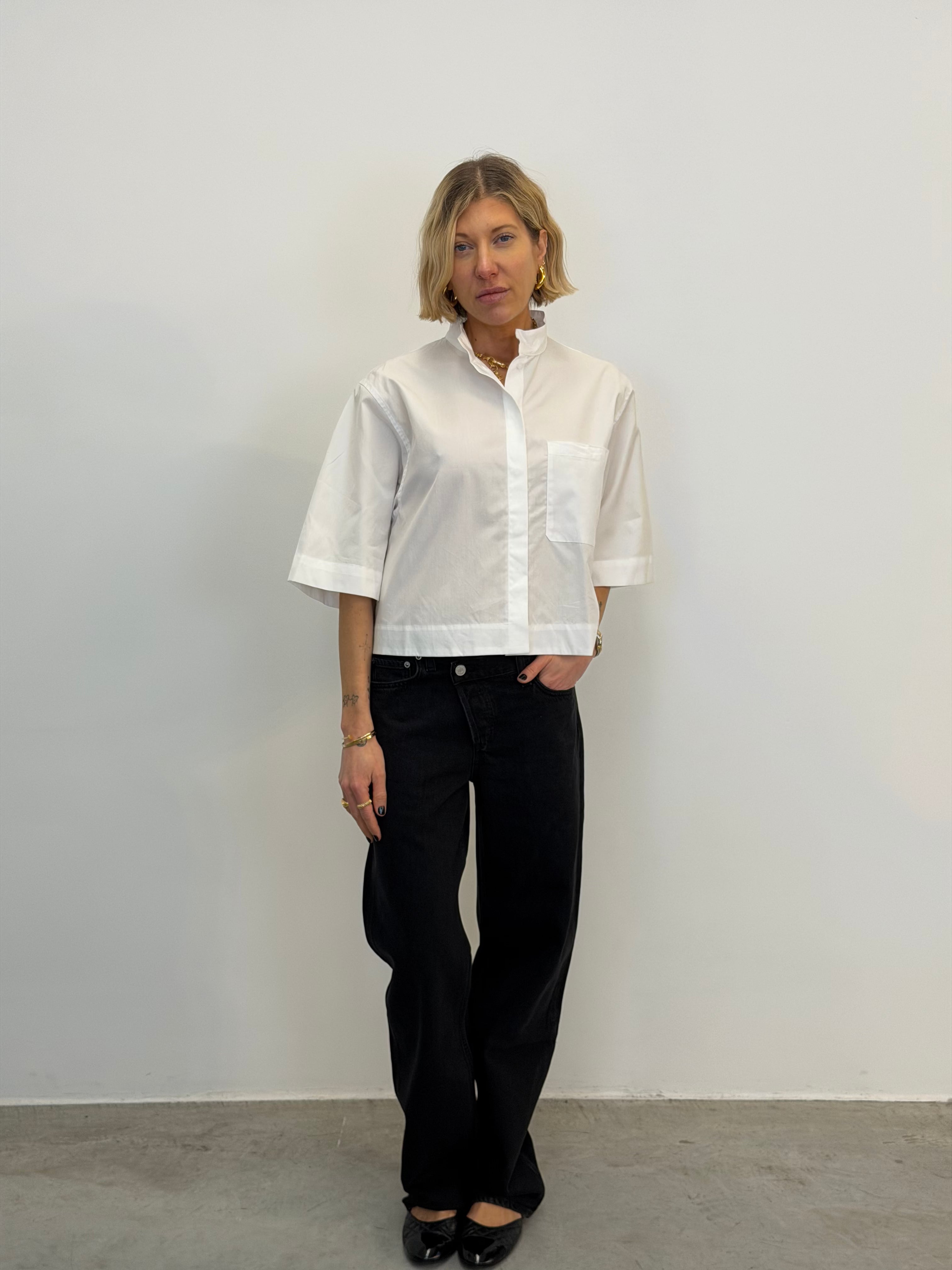 JENESSA SHIRT IN WHITE SHIRT STYLEIN