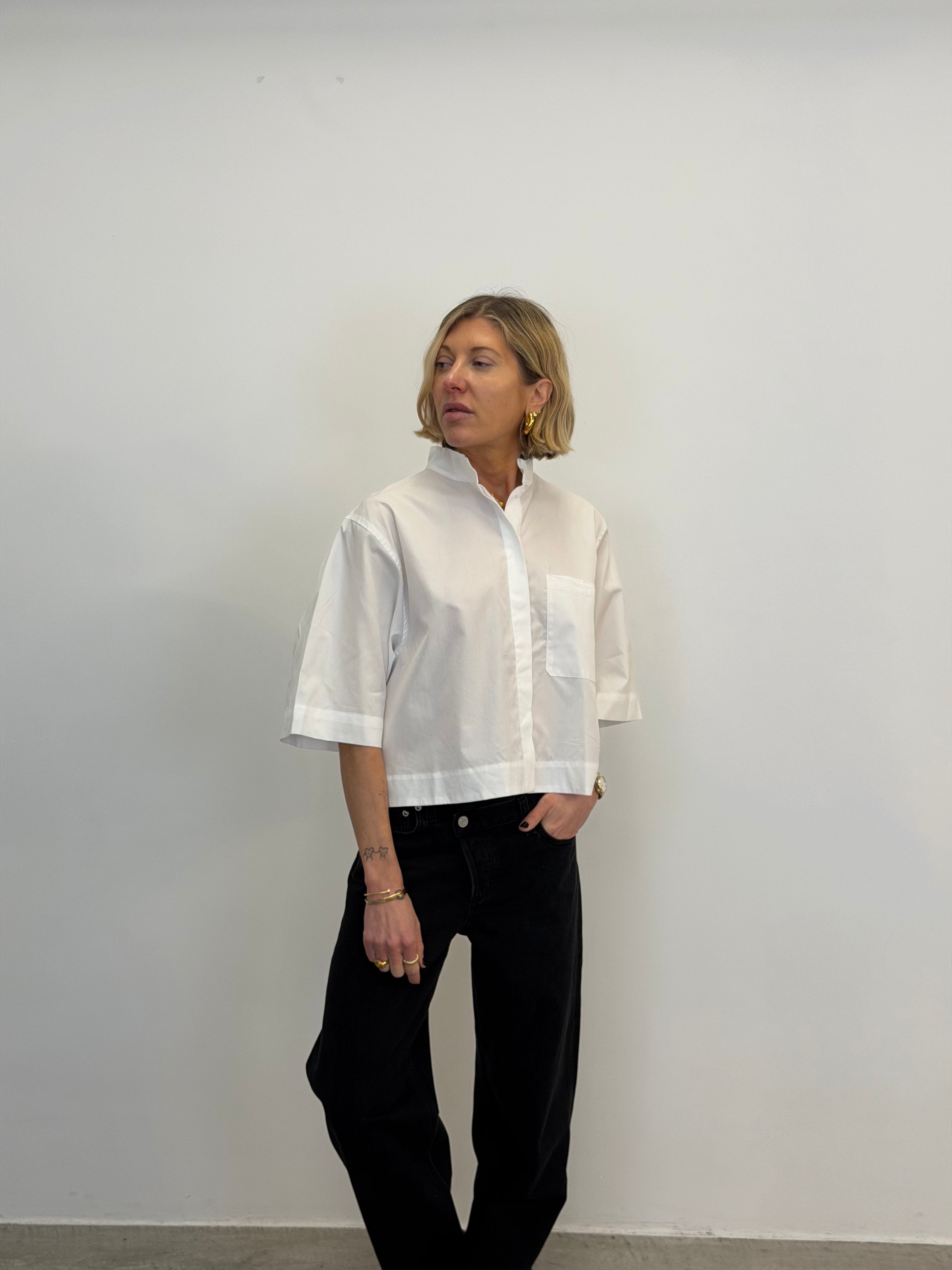 JENESSA SHIRT IN WHITE SHIRT STYLEIN