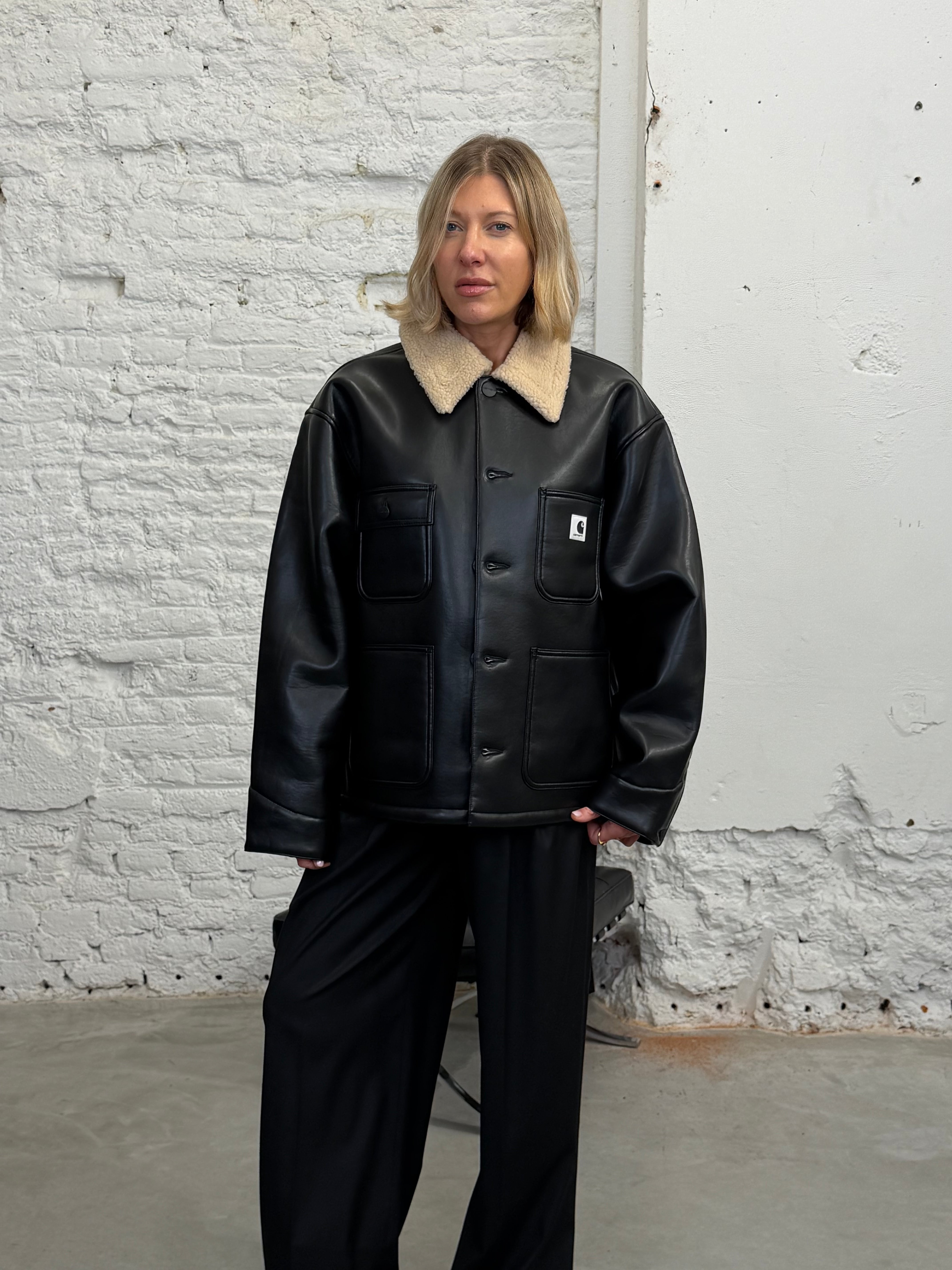 W’ SHEPTON JACKET IN BLACK JACKET CARHARTT