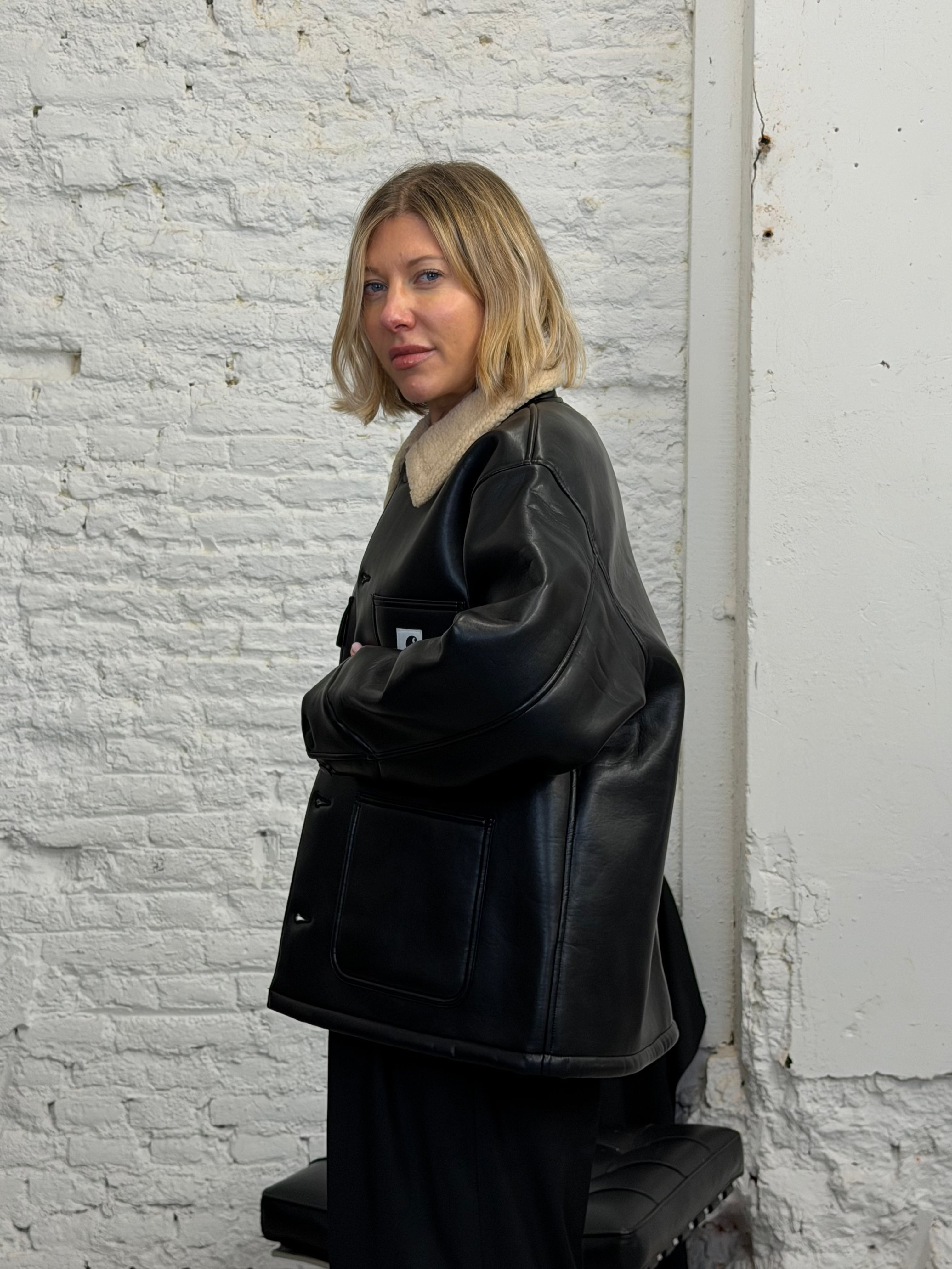 W’ SHEPTON JACKET IN BLACK JACKET CARHARTT
