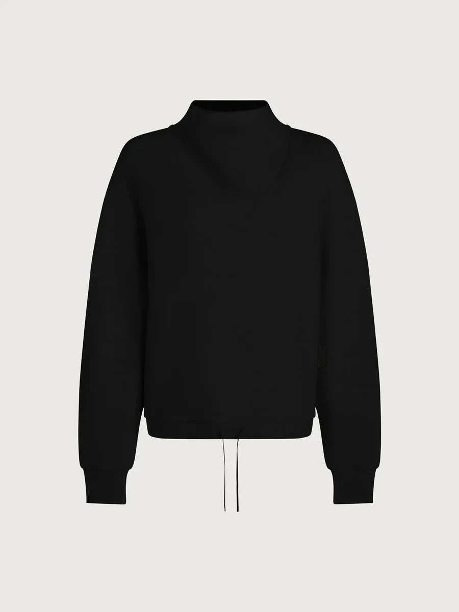BETSY SWEAT IN BLACK SWEAT VARLEY