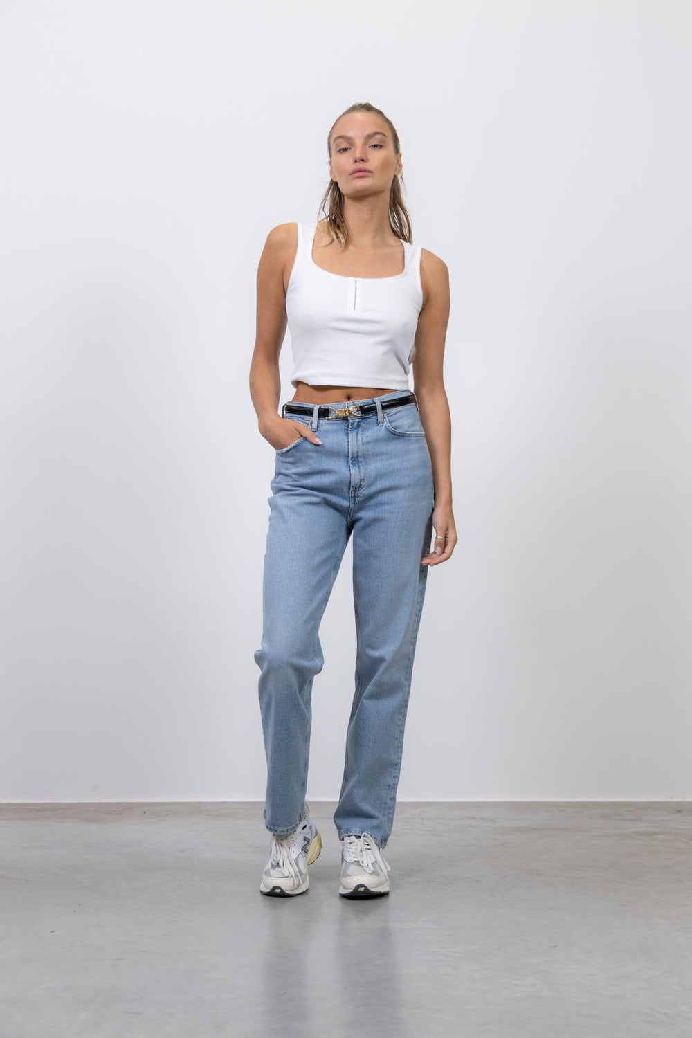 HIGH RISE STOVE PIPE JEANS IN DESTINATION JEANS AGOLDE 
