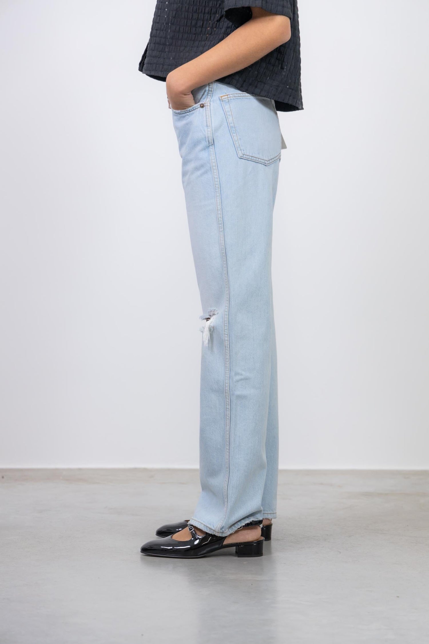 90'S HIGH RISE LOOSE JEANS IN BLEACH DESTROY JEANS RE/DONE 
