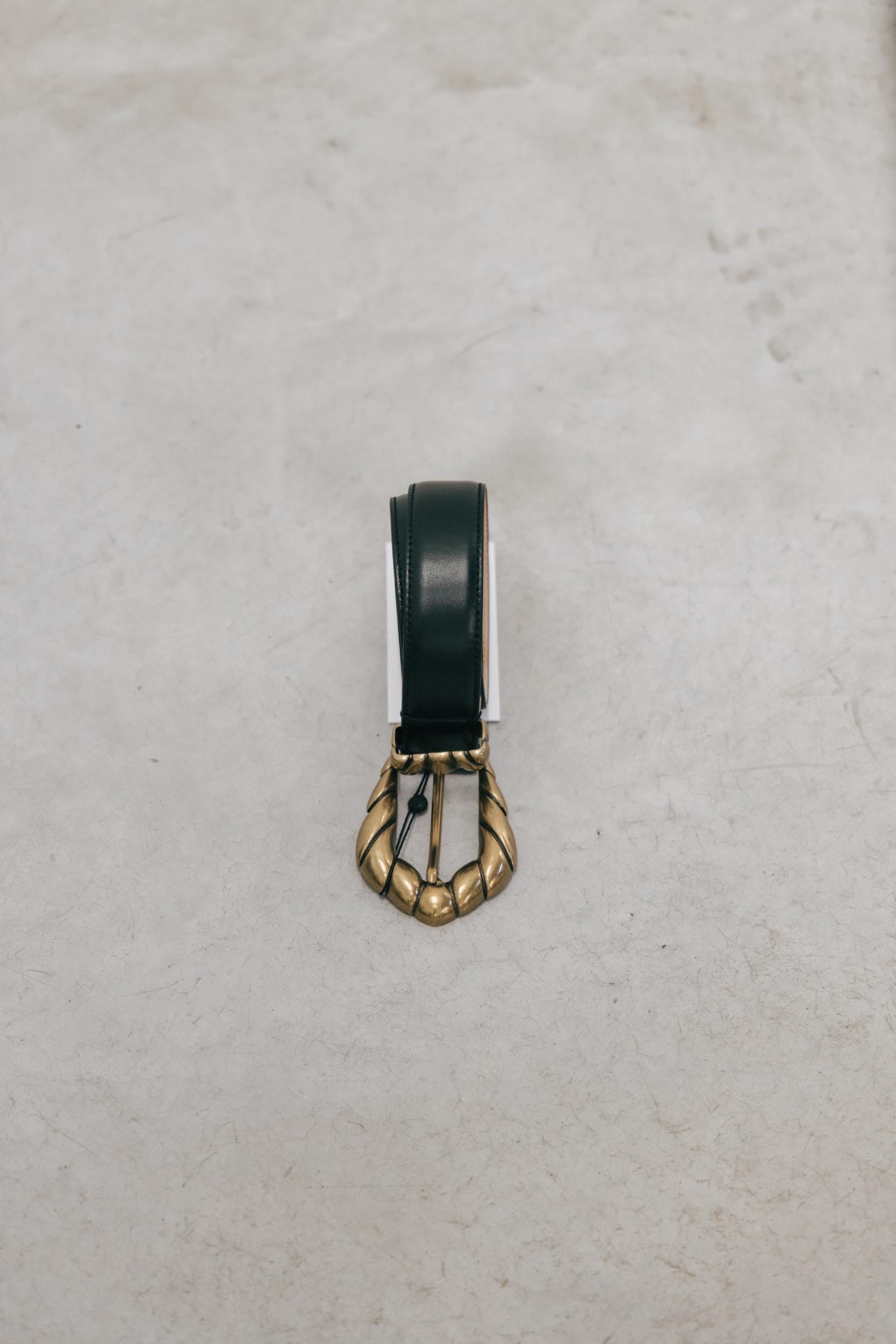EMBELLA GOLD BUCKLE CLOSURE LEATHER BELT IN BLK BELT IRO
