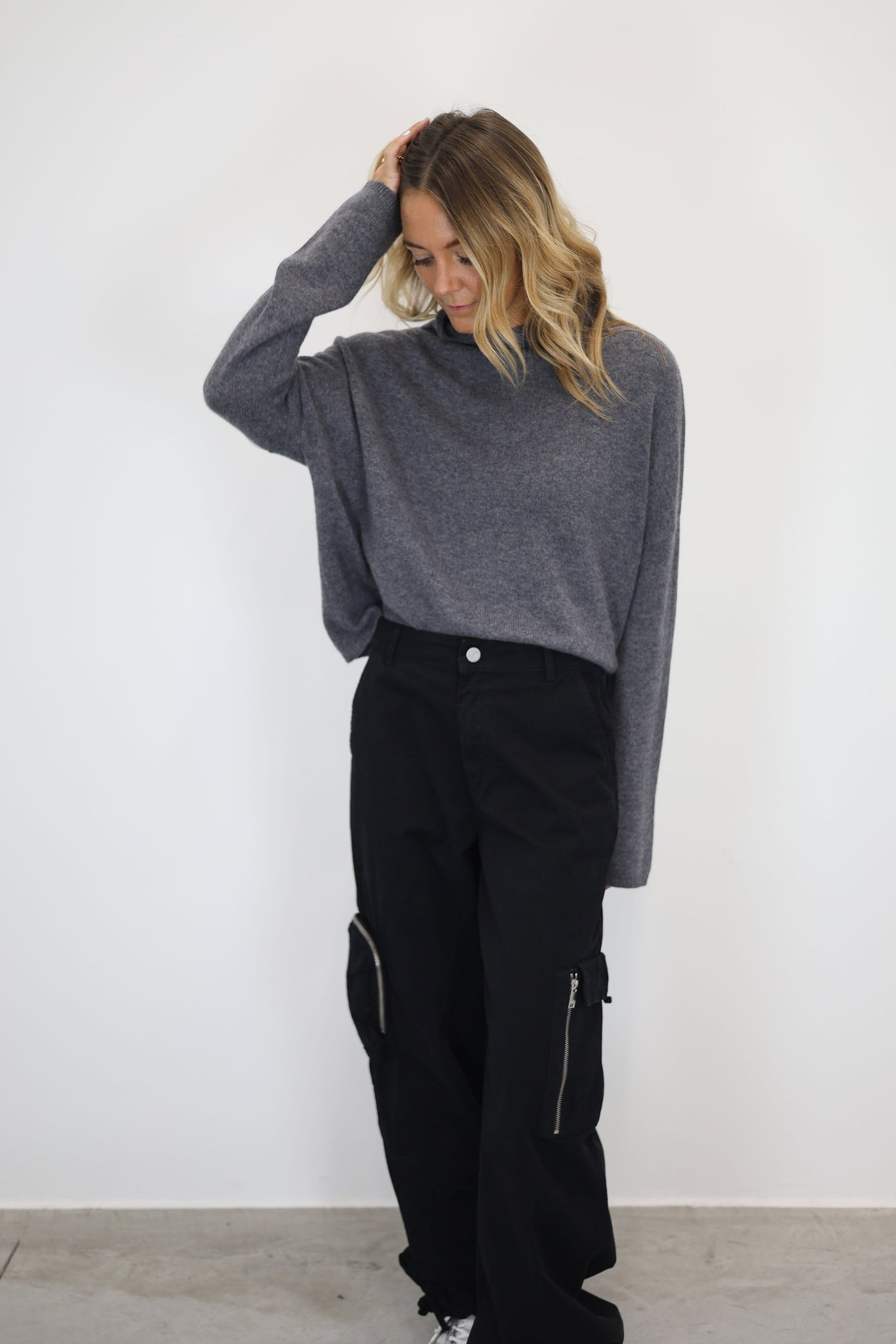 SANDY SWEATER IN GRAPHITE SWEATER LISA YANG 