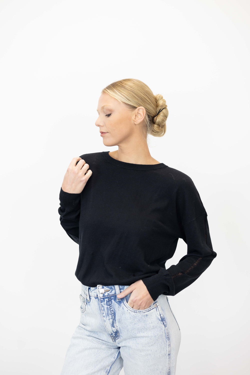 MAE BACK CUT OUT PULLOVER KNIT IRO 