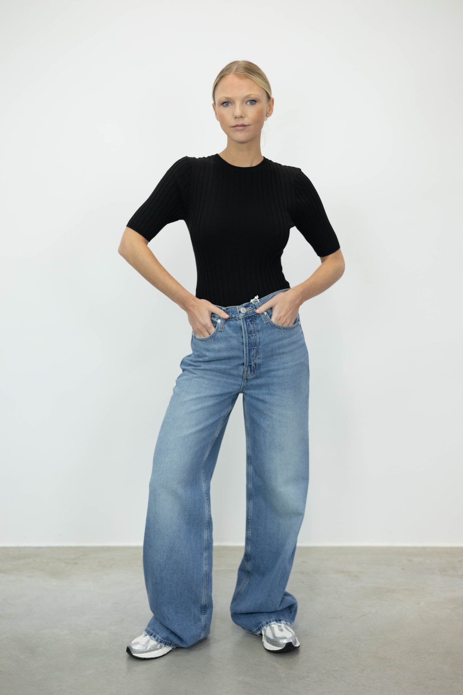 THE 1978 HIGH RISE STRAIGHT LEG JEANS IN ALBATROSS JEANS FRAME 