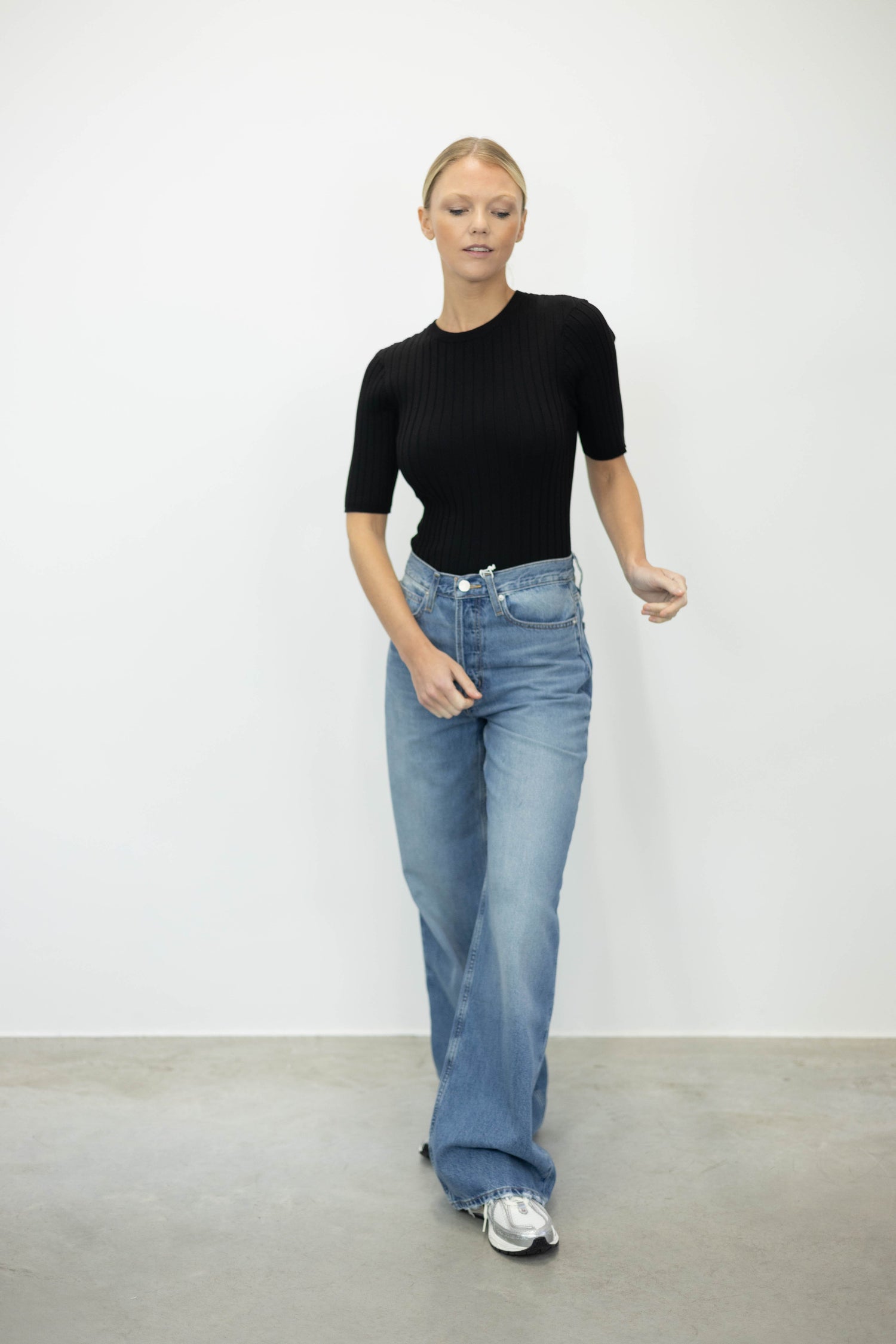 THE 1978 HIGH RISE STRAIGHT LEG JEANS IN ALBATROSS JEANS FRAME 