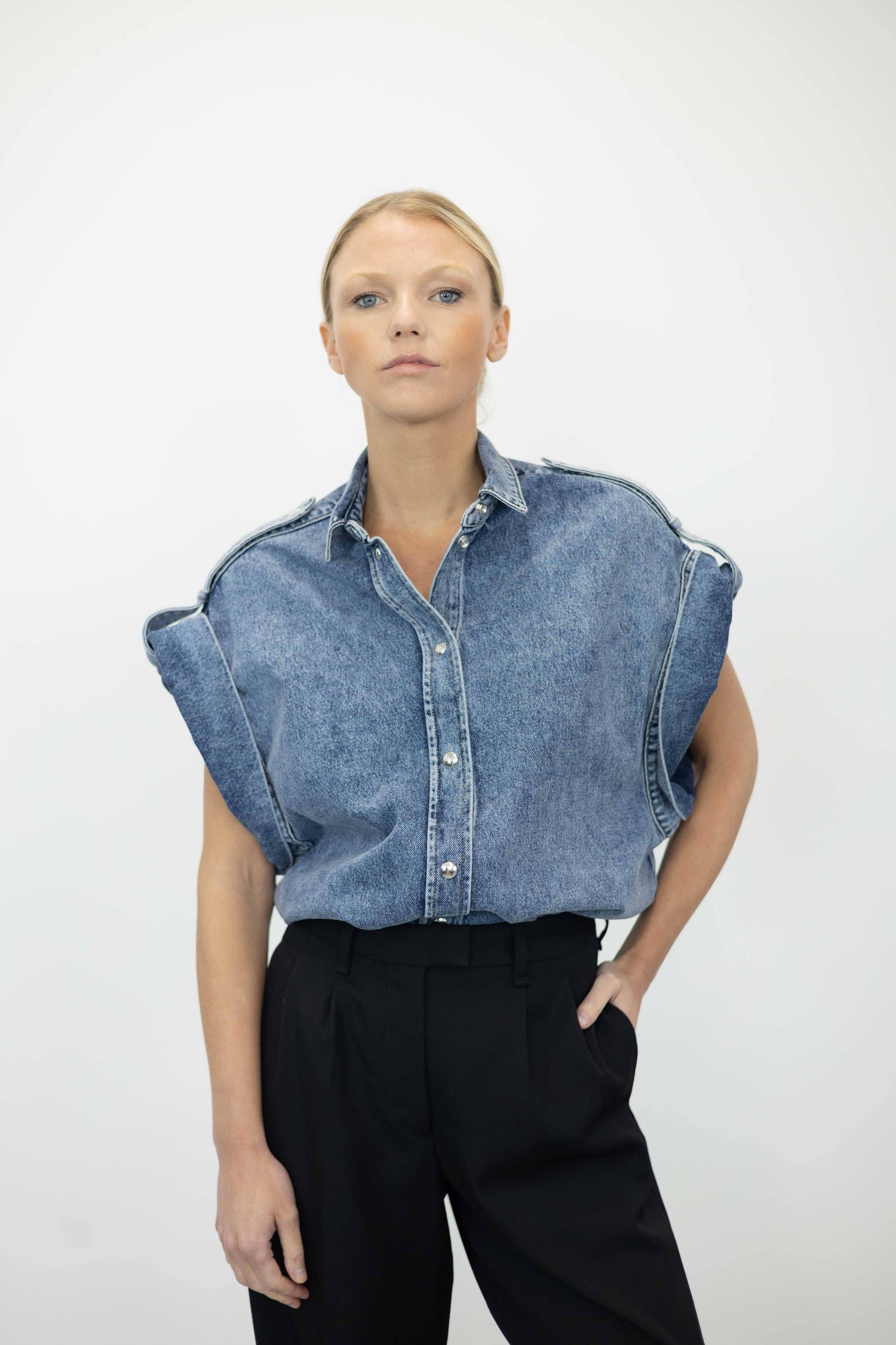 ANGLIAS SLEEVELESS DENIM OVERSHIRT OVERSHIRT IRO 