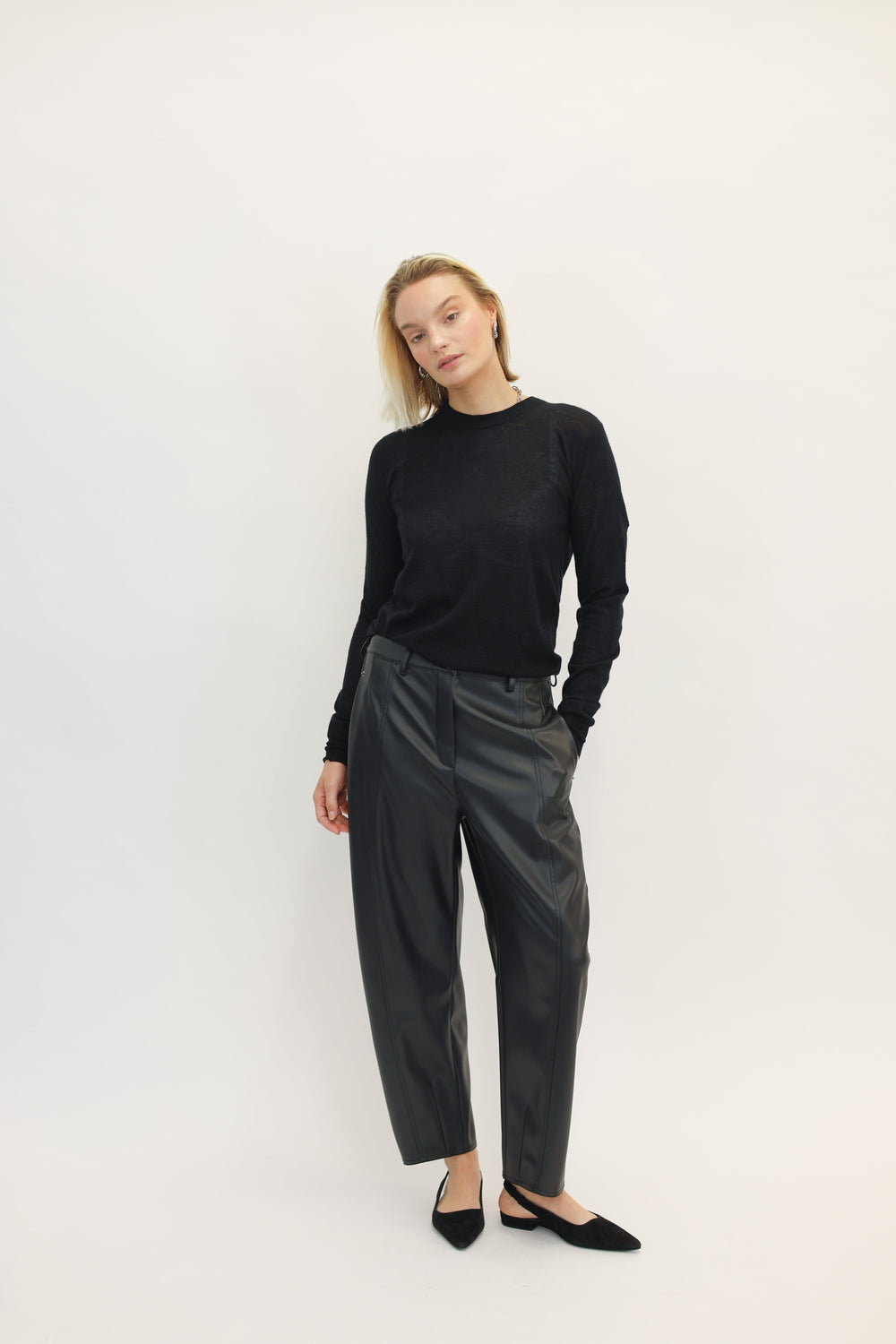 ROUND NECK LS CASHAIR IN BLACK KNIT JOSEPH 