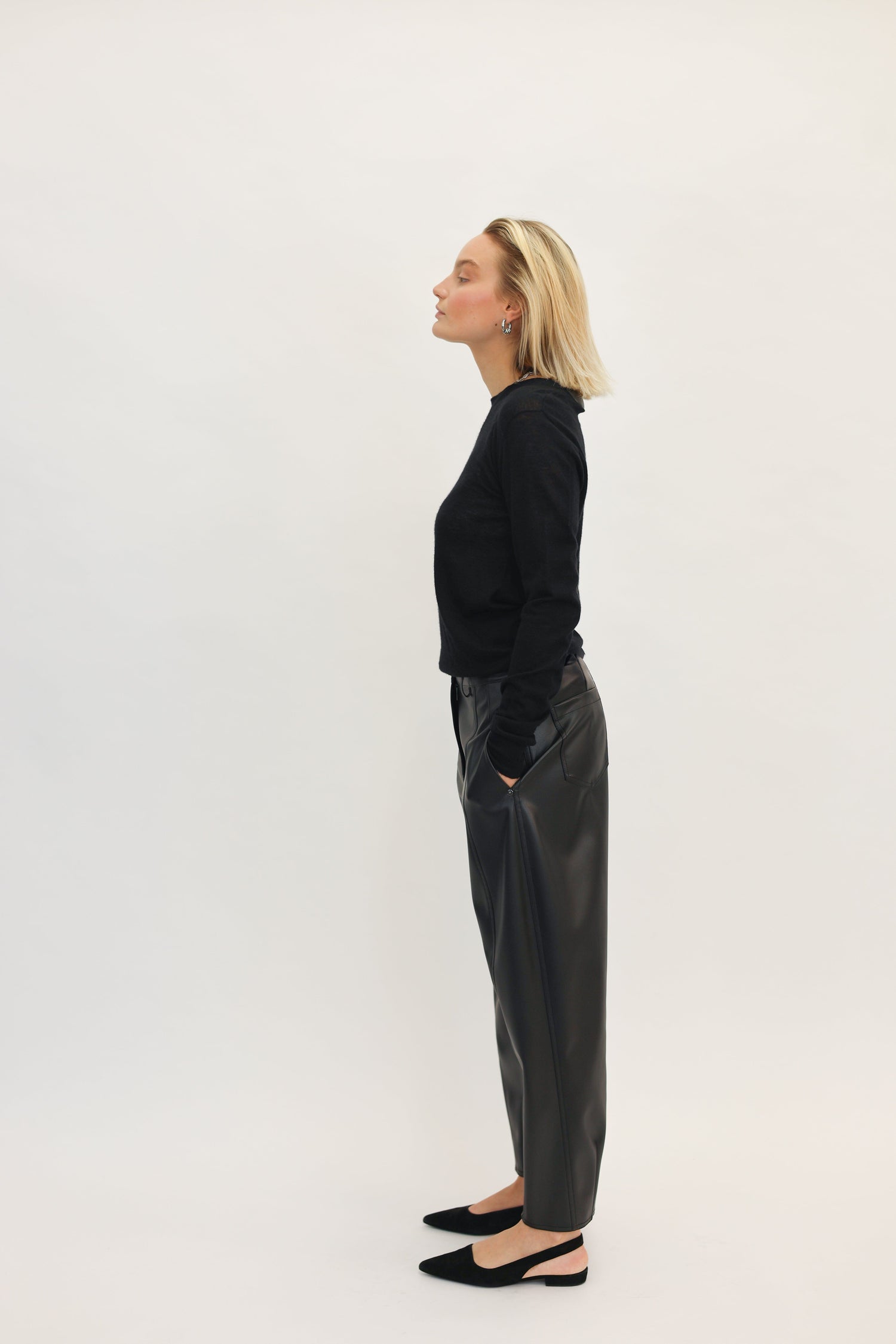 ROUND NECK LS CASHAIR IN BLACK KNIT JOSEPH 