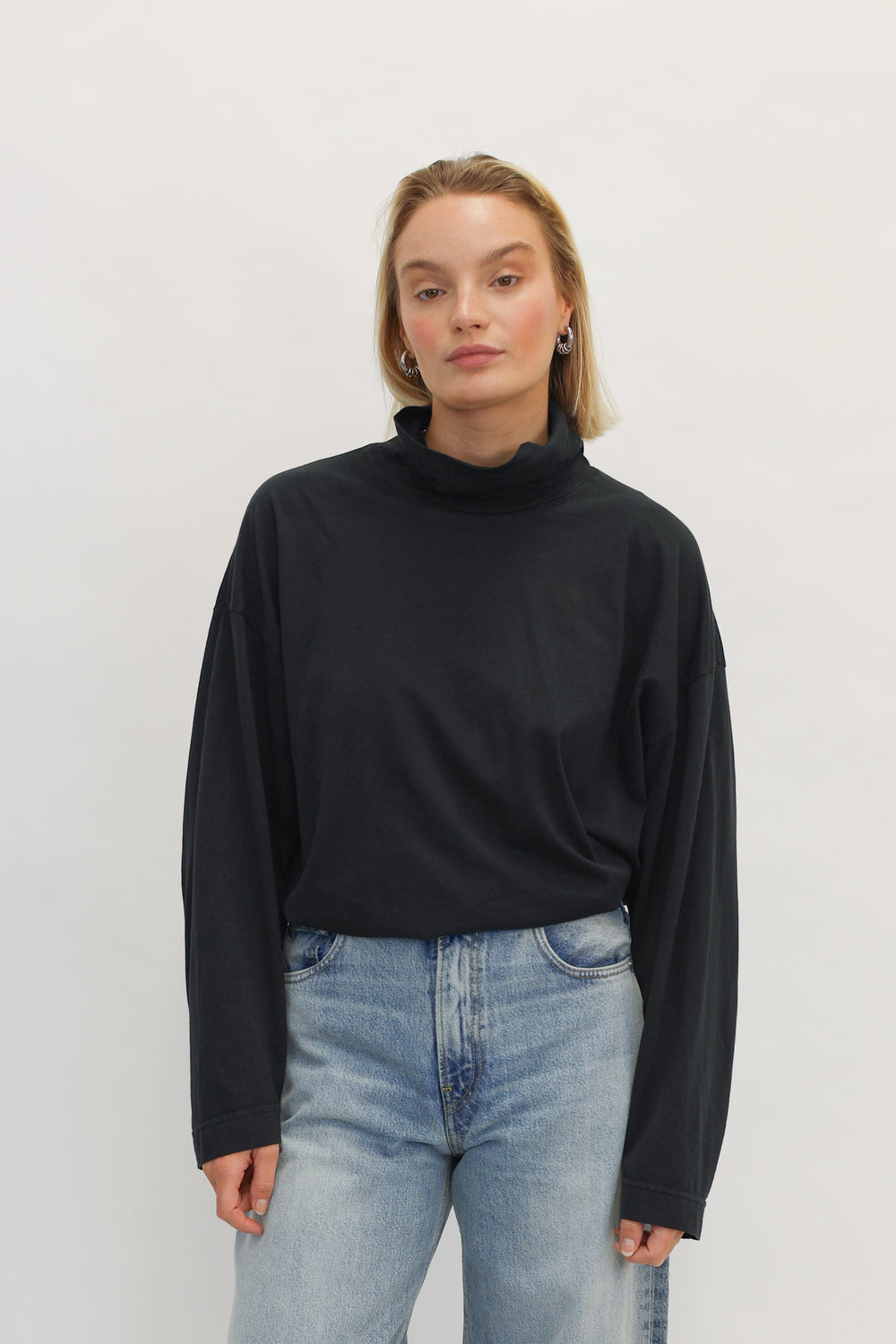 IVY MOCKNECK IN BLACK TSHIRT HAIKURE 