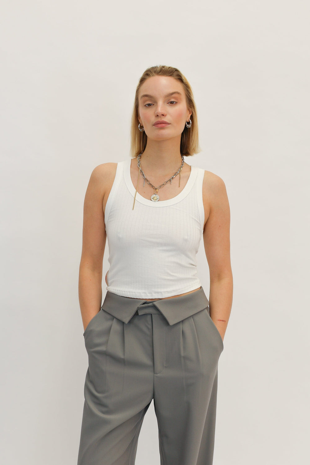 EMMA RIB CROPPED TANK TOP IN WHITE TOP IRO 