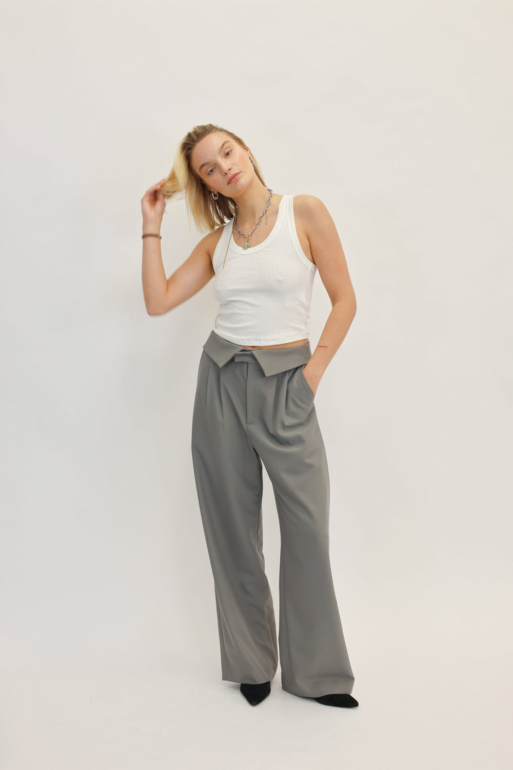 EMMA RIB CROPPED TANK TOP IN WHITE TOP IRO 