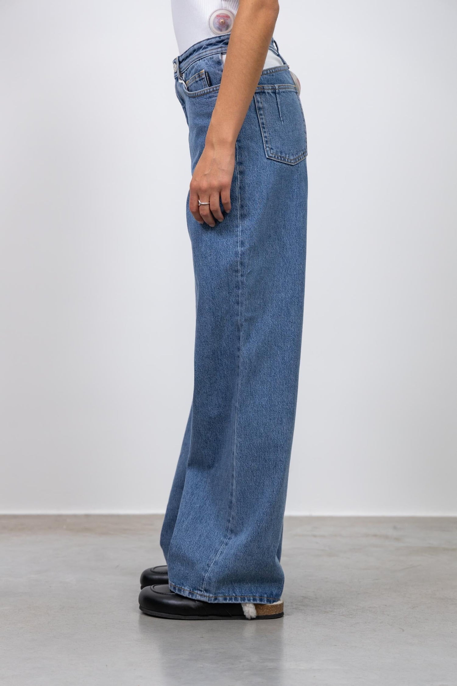 KIRI CUT OUT WIDE LEG JEANS JEANS WON HUNDRED 