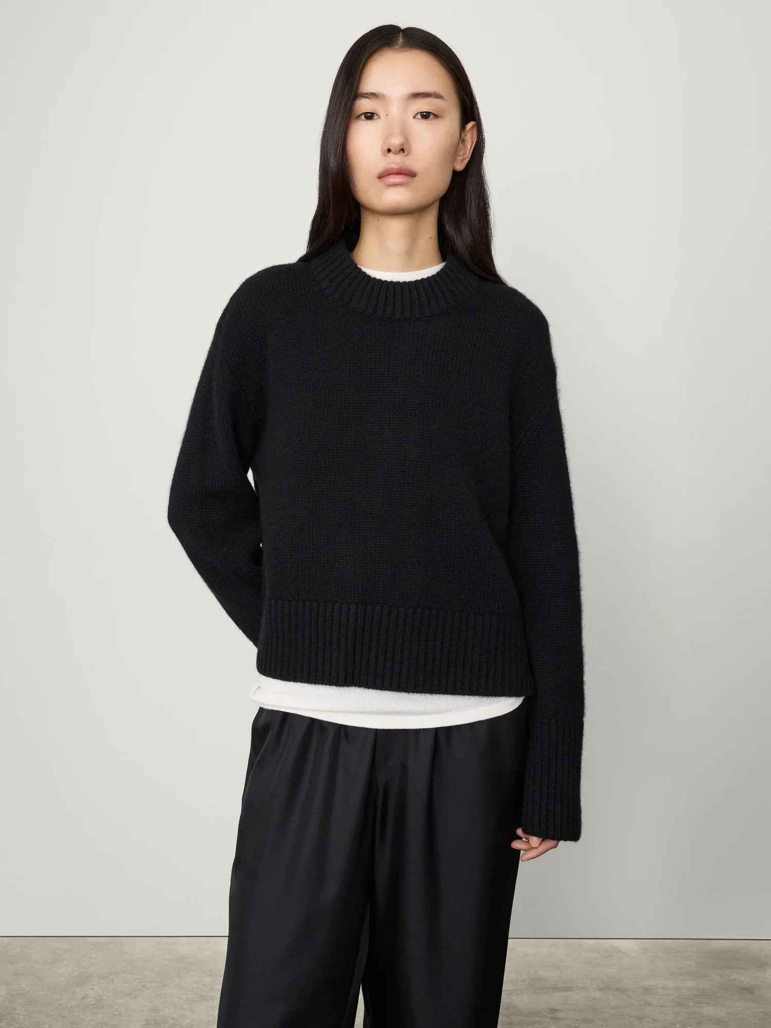 SONY SWEATER IN BLACK SWEATER LISA YANG 