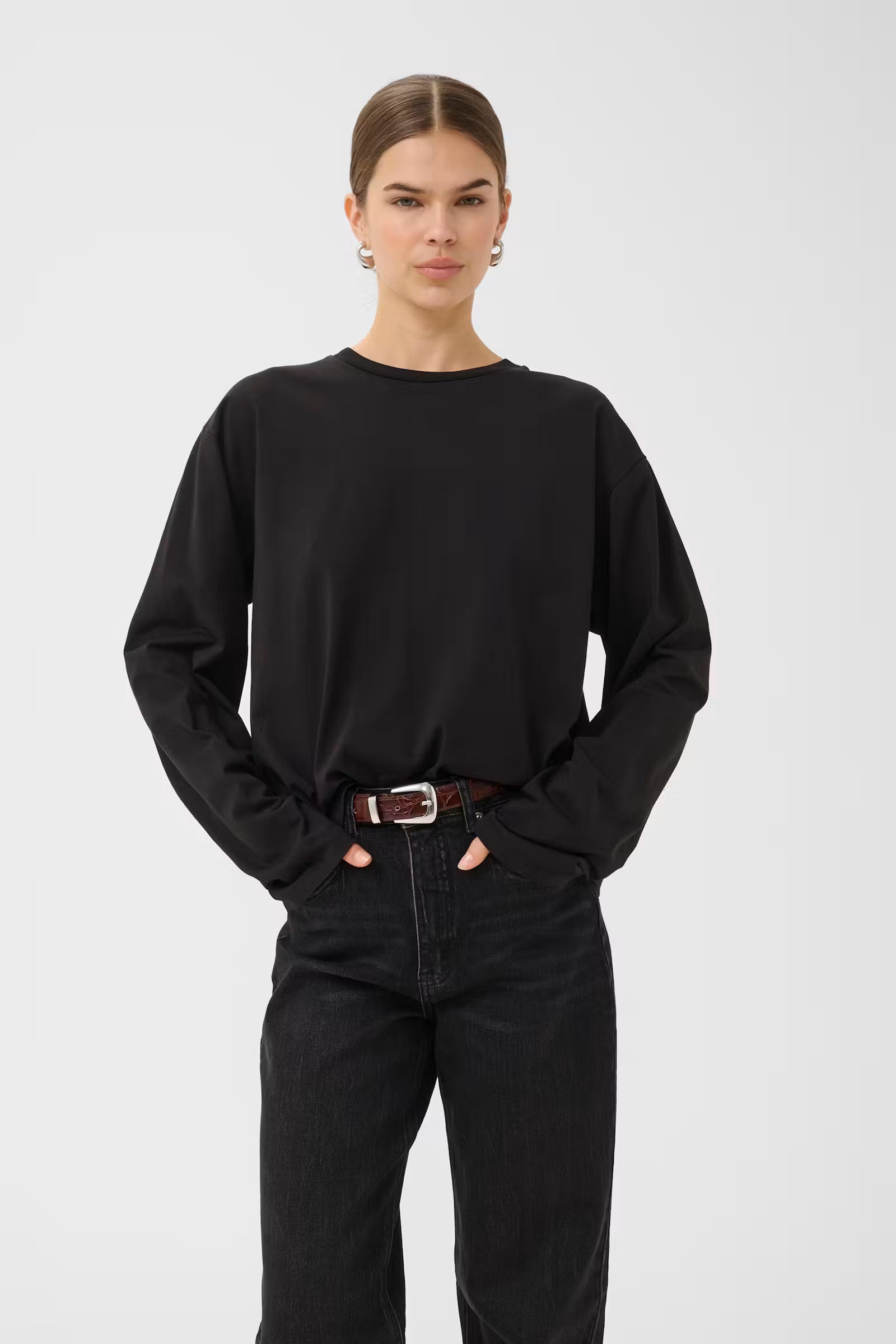 TIMA LS TEE IN BLACK T-SHIRT GESTUZ 