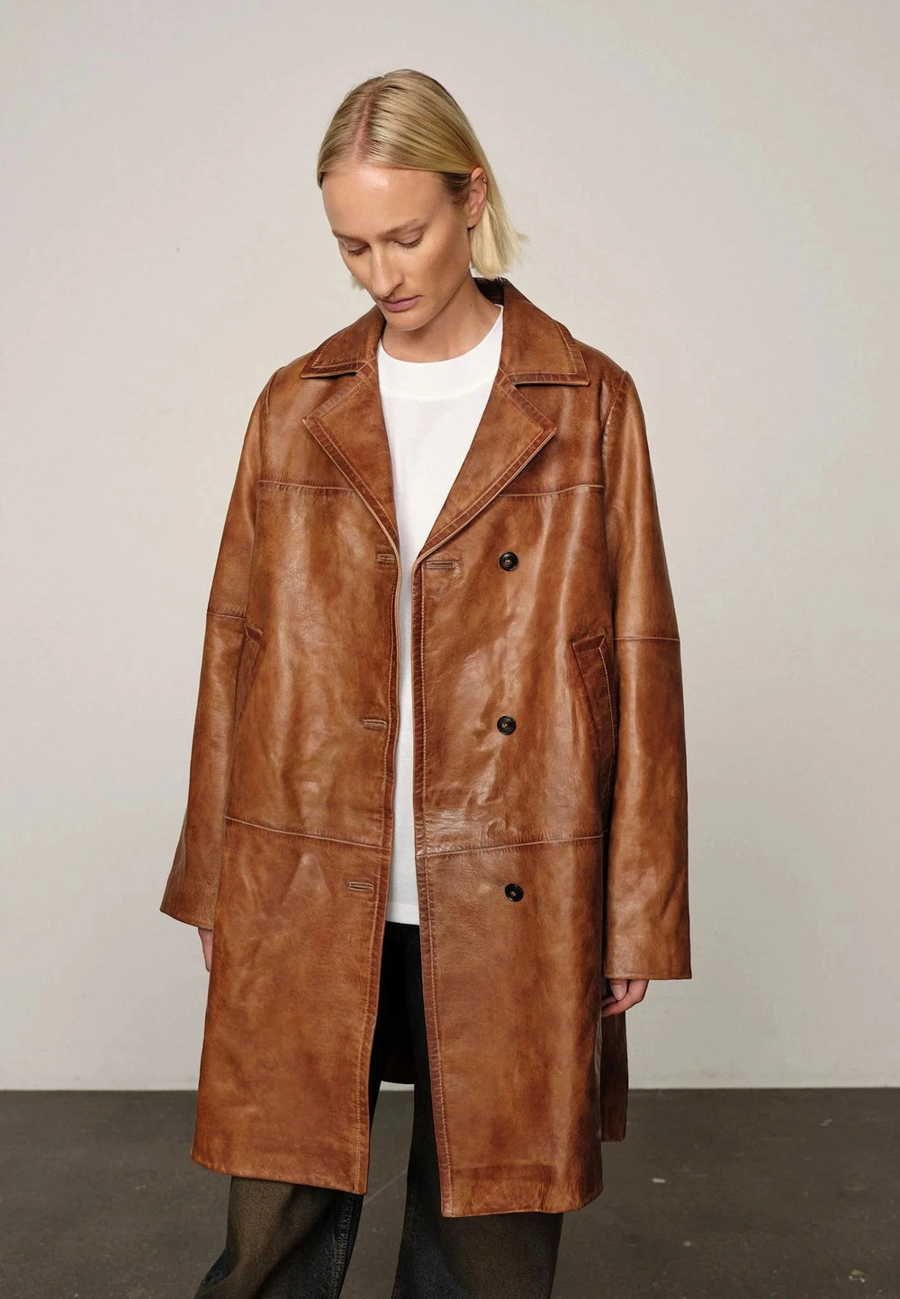 SHELLY LEATHER COAT IN WAXED COGNAC JACKET HERSKIND 
