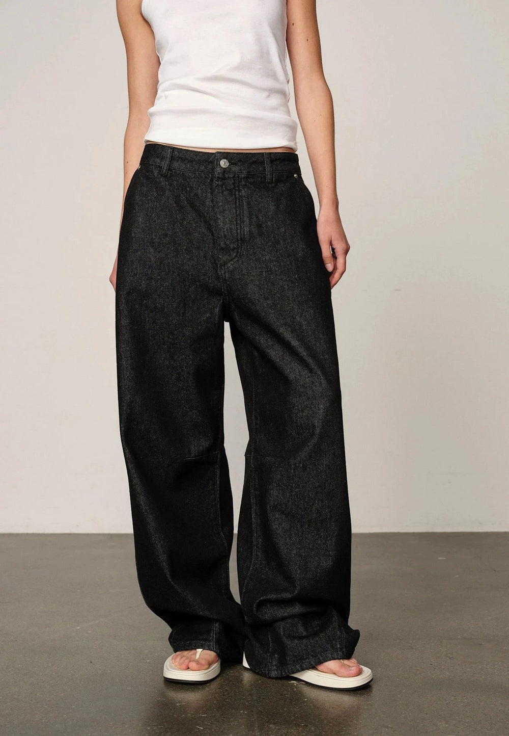 ESME JEANS IN BLACK JEANS HERSKIND 