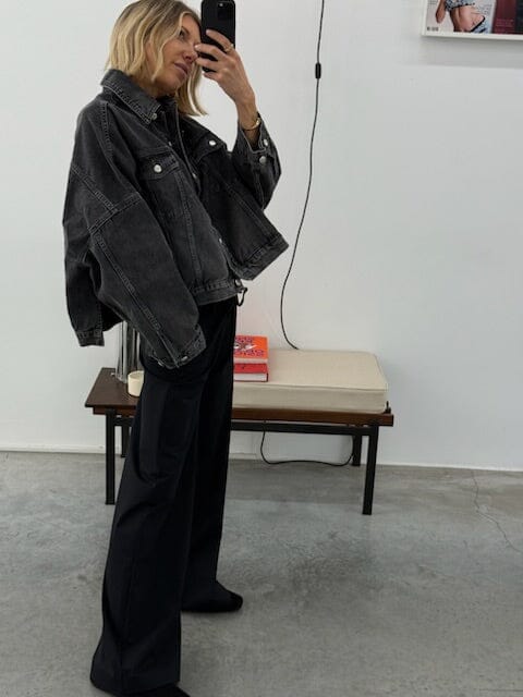 DRAPY BACK DENIM JACKET IN DARK GREY JACKET REMAIN 