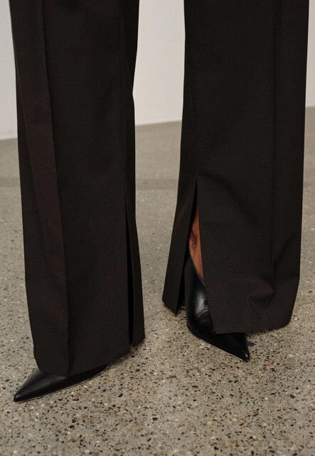 RUPERT LOW WAIST PANTS IN COFFEE BEAN PANT HERSKIND 