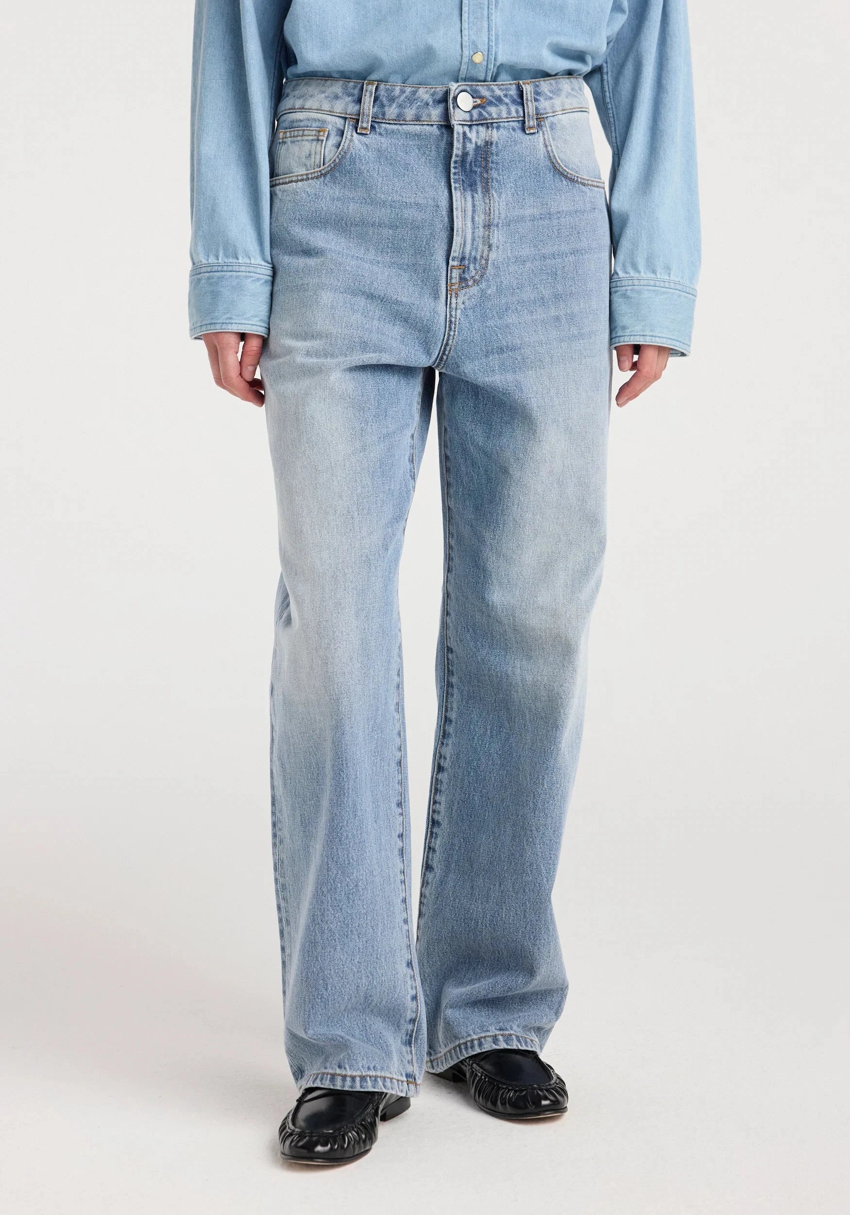 BRUUN SIGNATURE BAGGY DENIM IN CLASSIC BLUE JEANS ROHE 