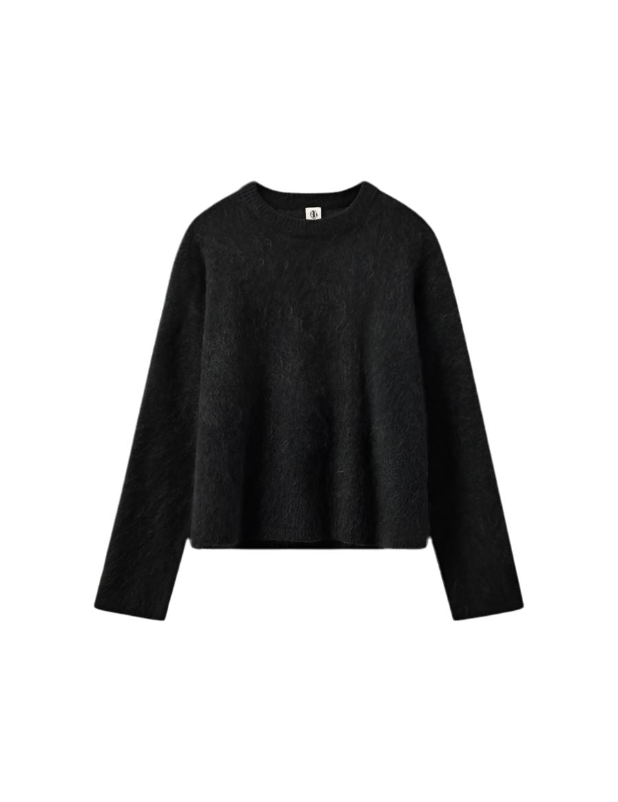 ROMA BOYFRIEND SWEATER IN BLACK KNIT THE GARMENT 