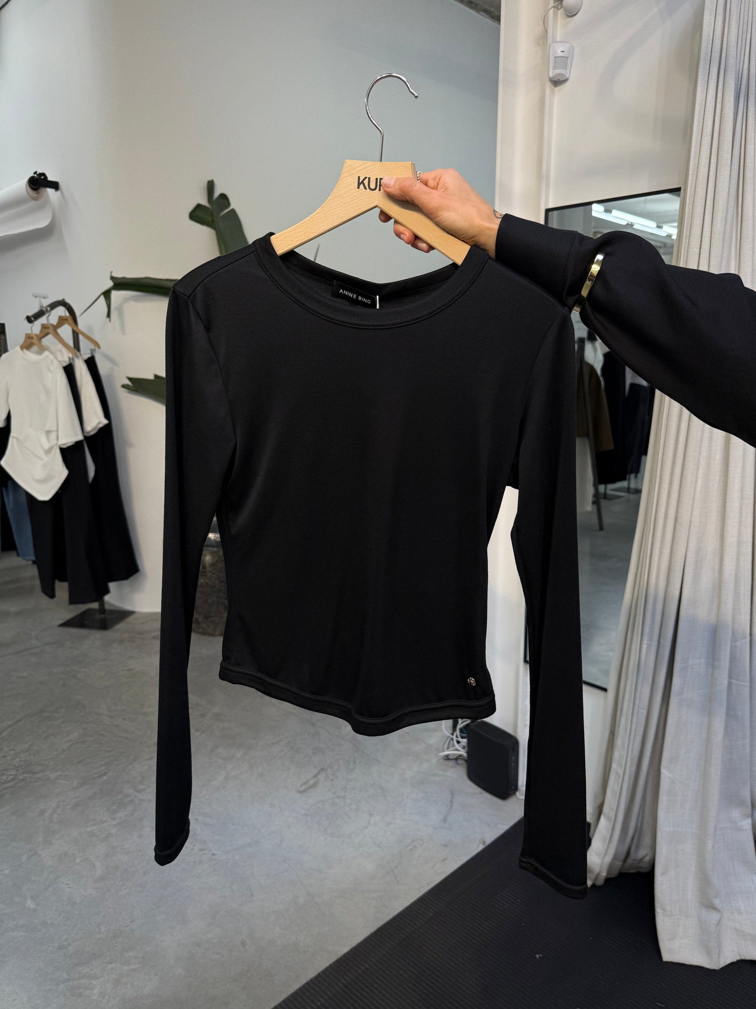 AB-JANE TOP-BLACK TOP ANINE BING 
