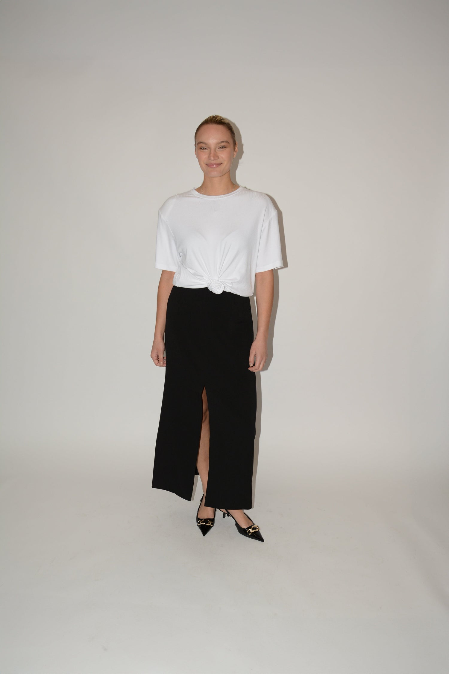 TONI TEE WITH FRONT BOW AND SHOULDER PADS T-SHIRT KURE 