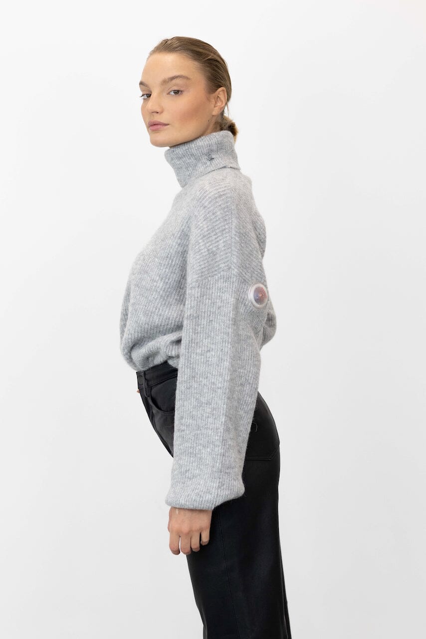 ALPHA ROLLNECK PULLOVER IN LIGHT GREY KNIT GESTUZ 