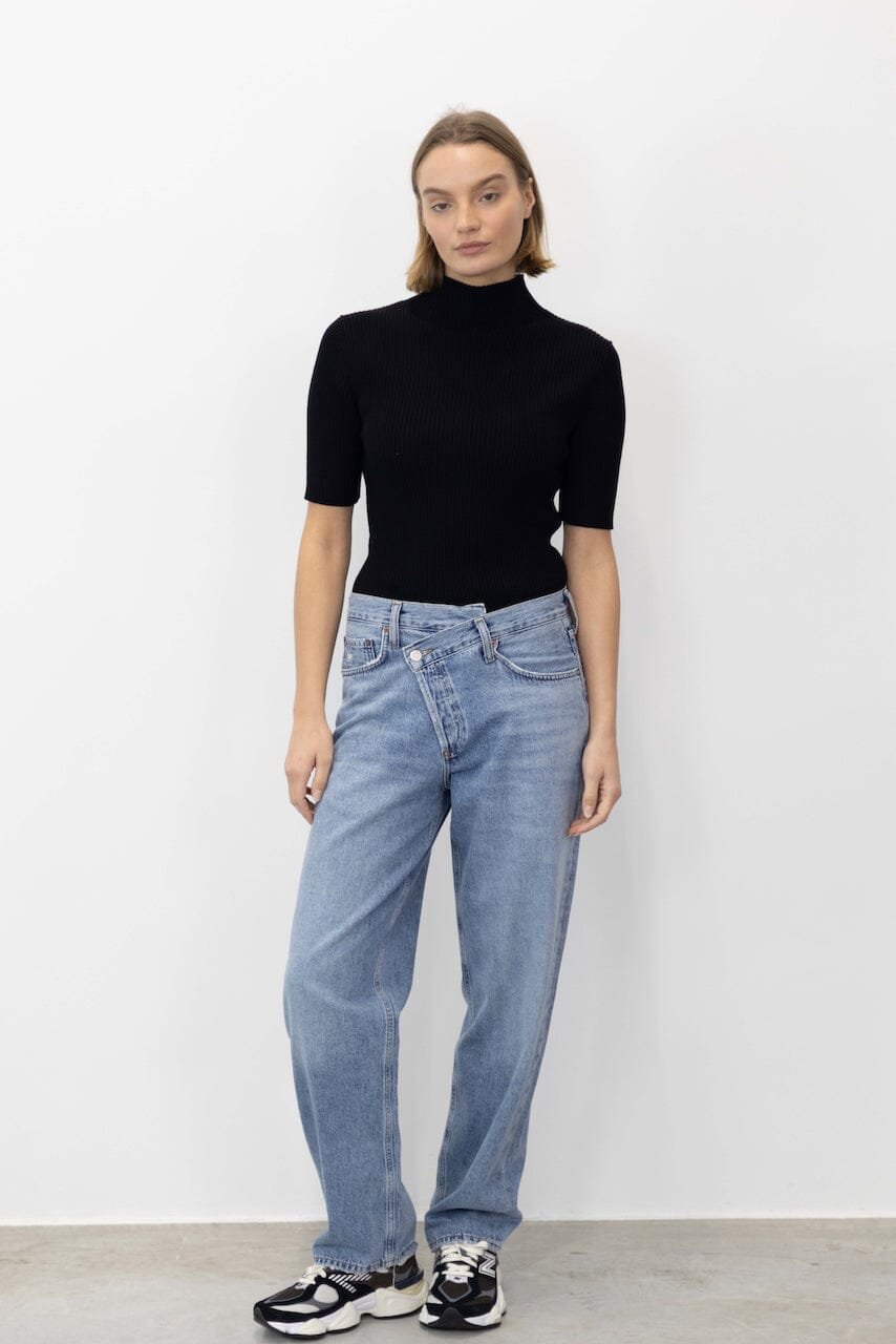 THE ICONIC ASYMETRIC JEANS IN ETERNAL JEANS AGOLDE 