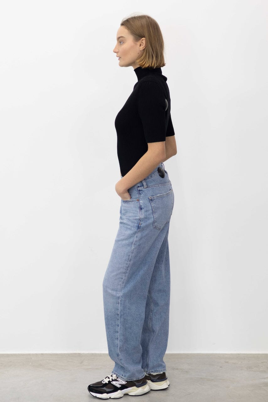 THE ICONIC ASYMETRIC JEANS IN ETERNAL JEANS AGOLDE 