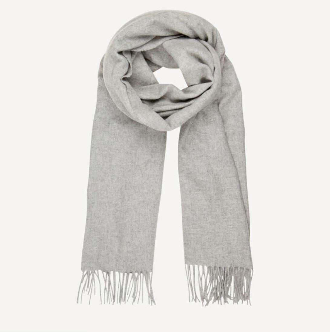 ACCOLA MAXI SCARF IN GREY MEL SCARF SAMSOE SAMSOE 