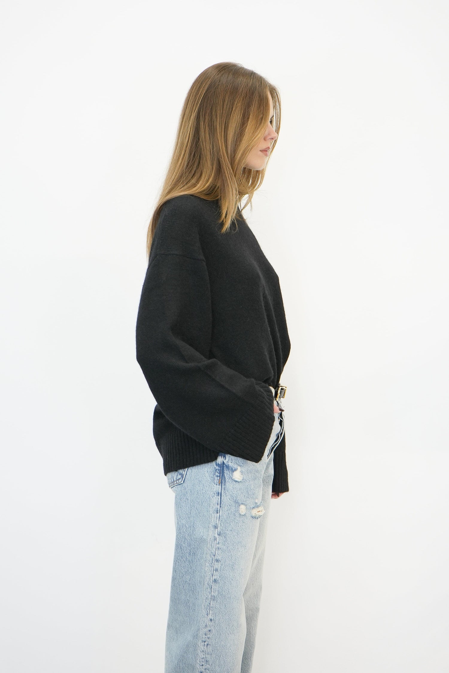 VERONA SLIT SWEATER IN BLACK KNIT DESIGNERS REMIX 