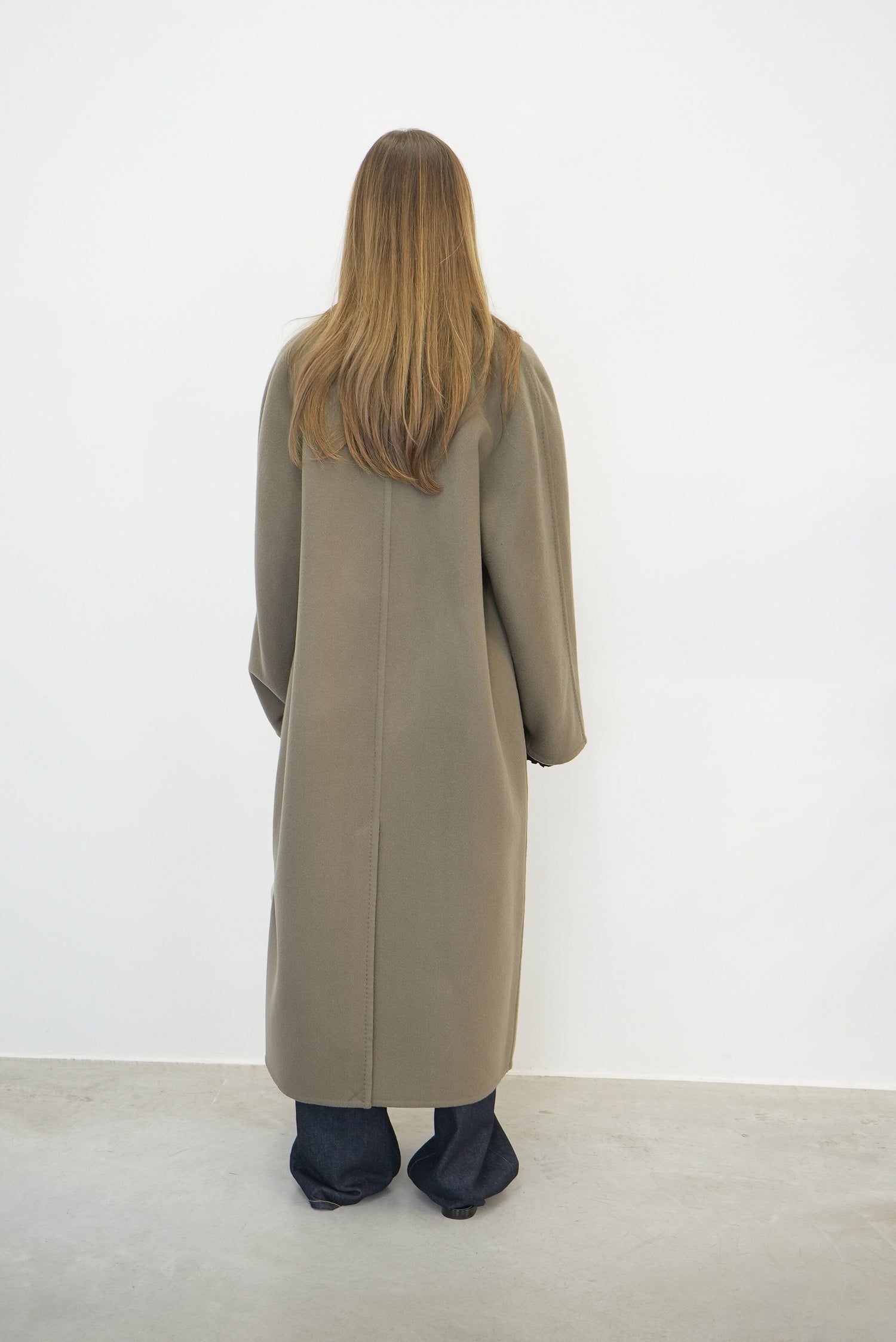 CLAIRE COAT COAT STAND STUDIO 