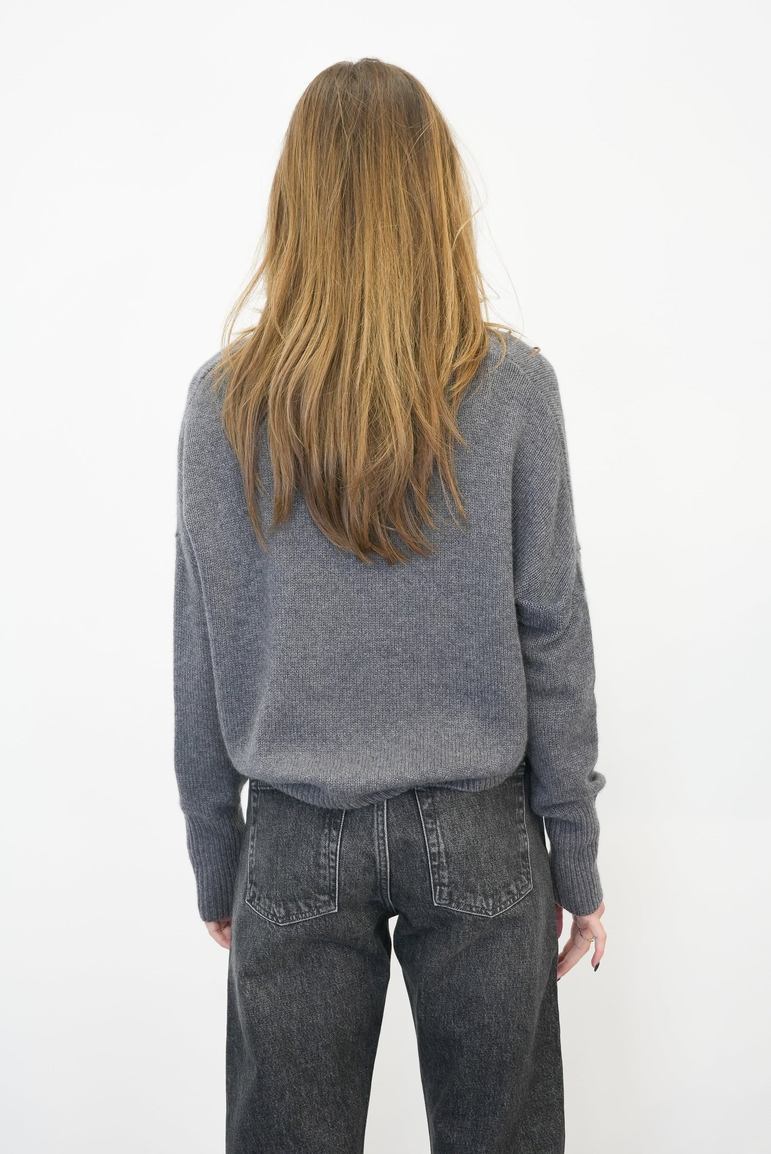 MILA SWEATER IN GRAPHITE KNIT LISA YANG 