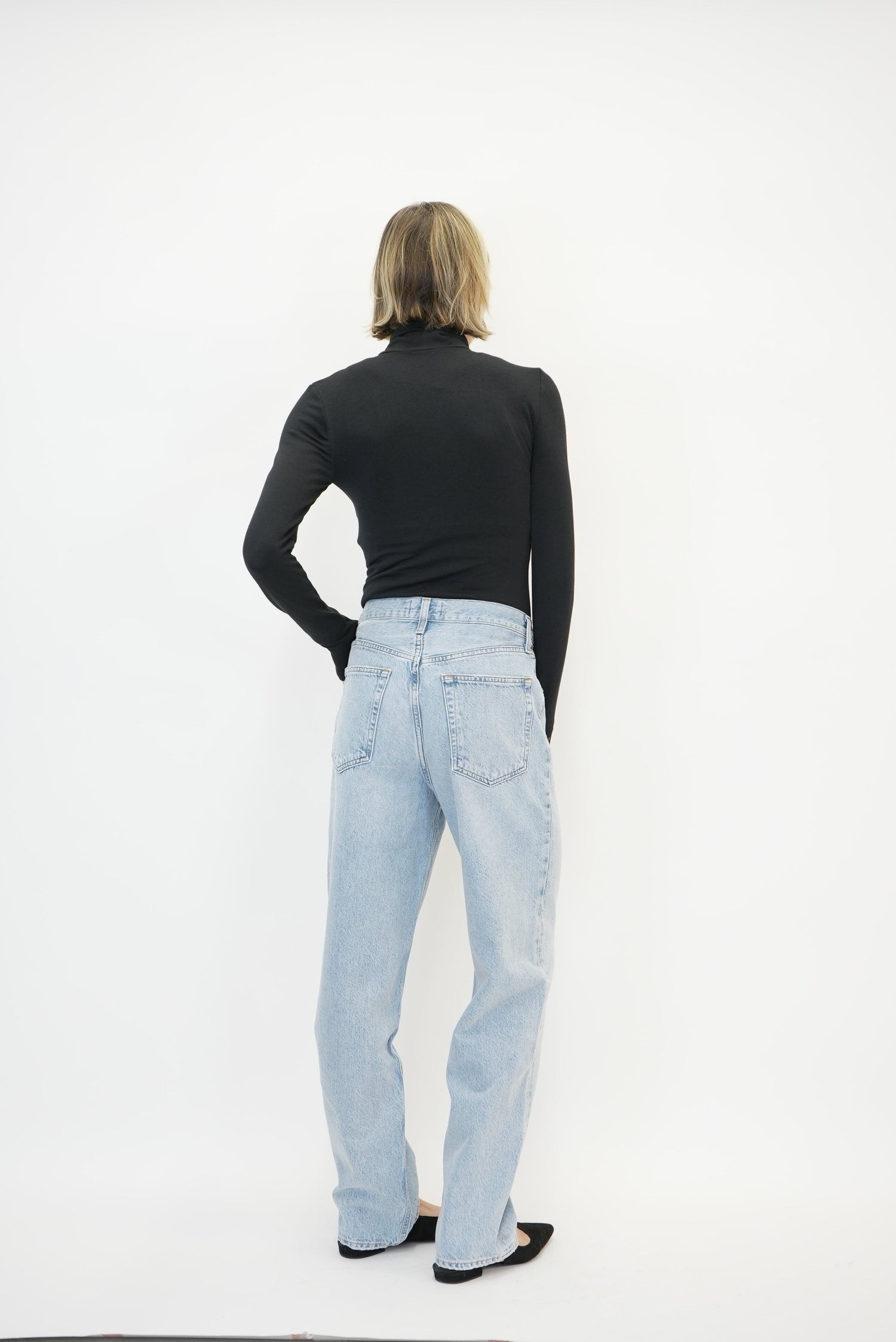 V WAIST BAGGY JEANS IN PREVAIL JEANS AGOLDE 