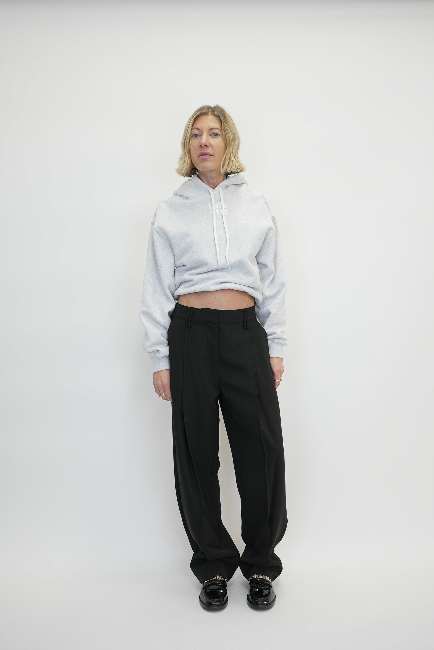 LIGHT TWILL SUITING RELAXED PLEATED PANTS IN BLACK PANTS GANNI 