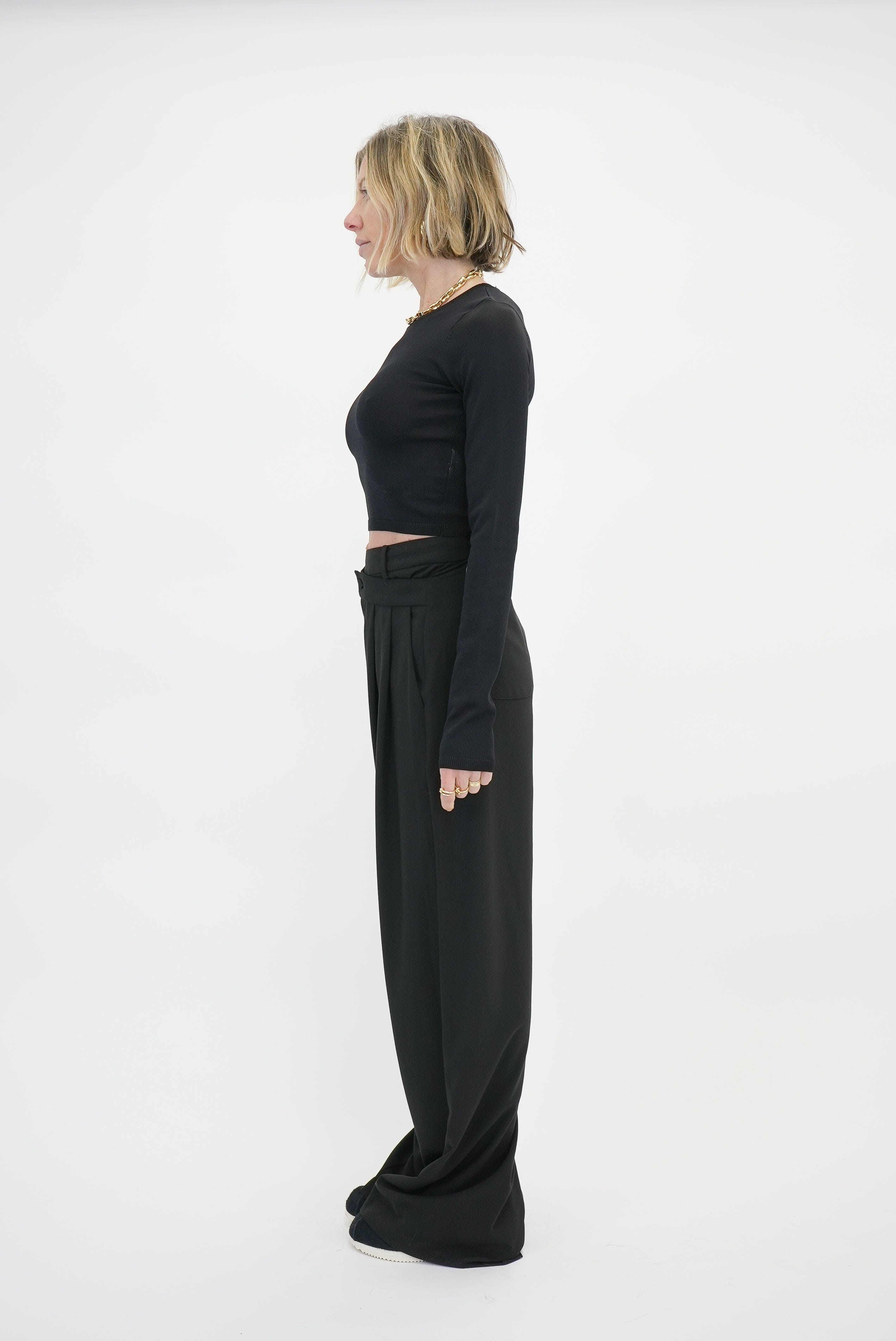 LEONIE CROPPED LIGHT KNIT BLOUSE KURE 