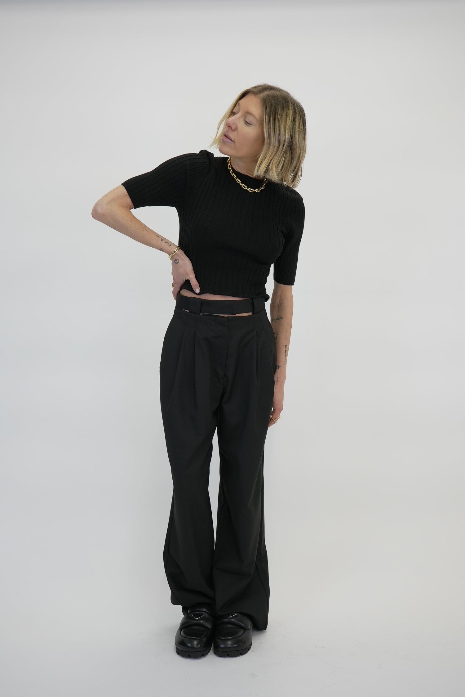 PAULA FRONT CUT PANTS PANTS KURE 